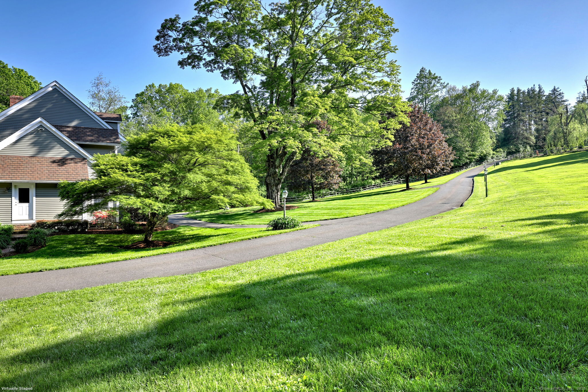 Redding, Connecticut, 06896, United States, 4 Bedrooms Bedrooms, ,5 BathroomsBathrooms,Residential,For Sale,1827564