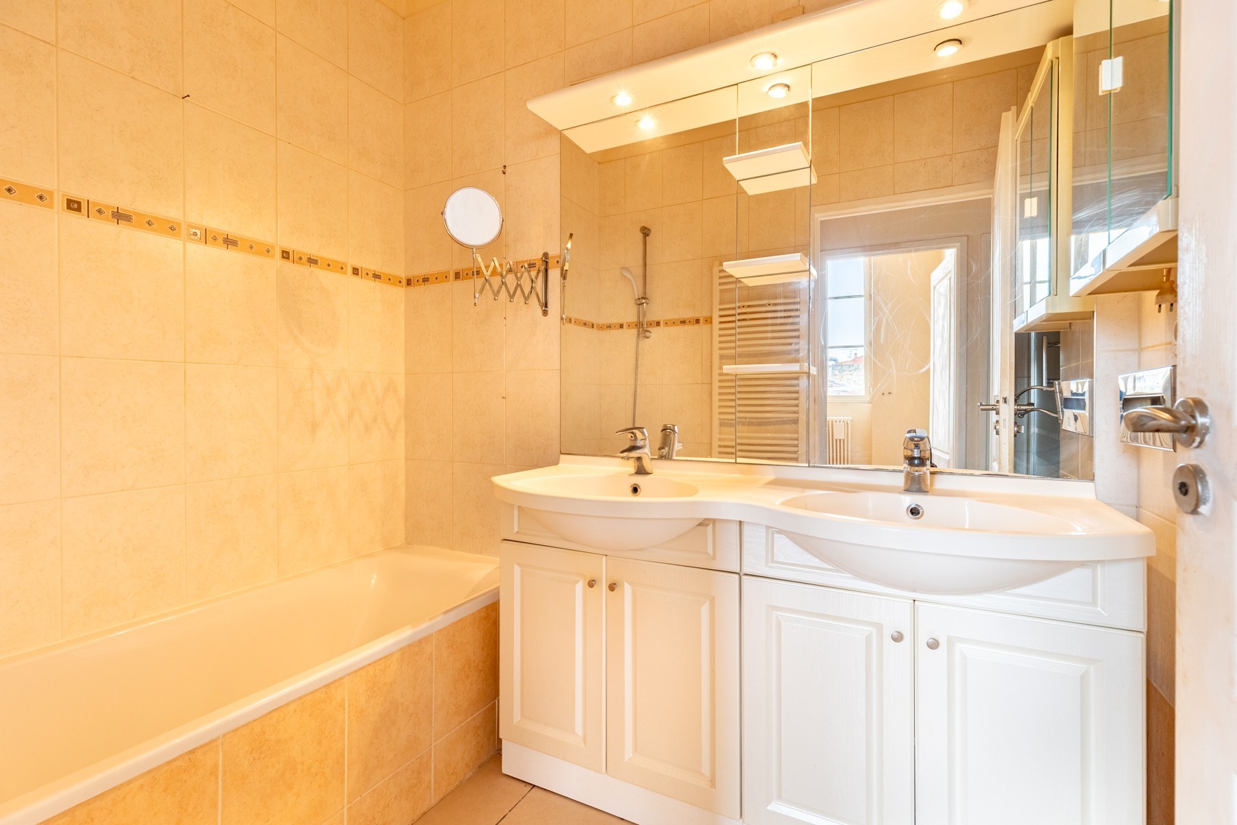  BORDEAUX - TRIANGLE / GAMBETTA - 93M²  - 2 BEDROOMS - ELEVATOR - POSSIBILITY PA… - 物件實景