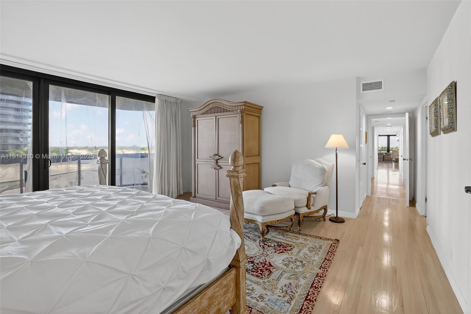 Aventura, Florida, 33180, United States, 3 Bedrooms Bedrooms, ,3 BathroomsBathrooms,Residential,For Sale,1994376