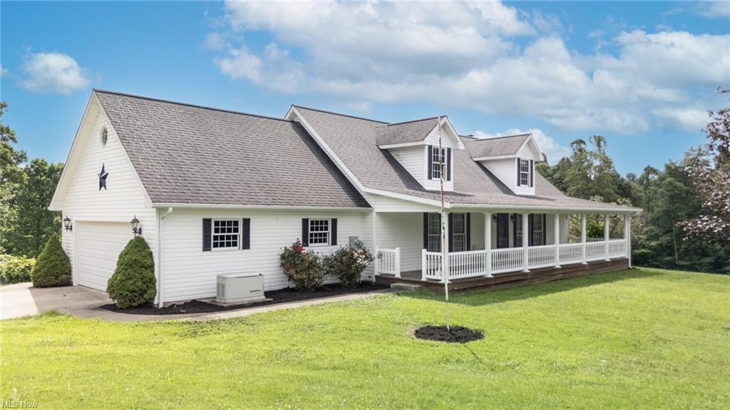 New Matamoras, Ohio, 45767, United States, 3 Bedrooms Bedrooms, ,4 BathroomsBathrooms,Residential,For Sale,1915992