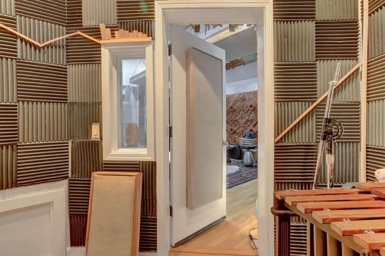 Nevada City, California, 95959, United States, 6 Bedrooms Bedrooms, ,5 BathroomsBathrooms,Residential,For Sale,1997761