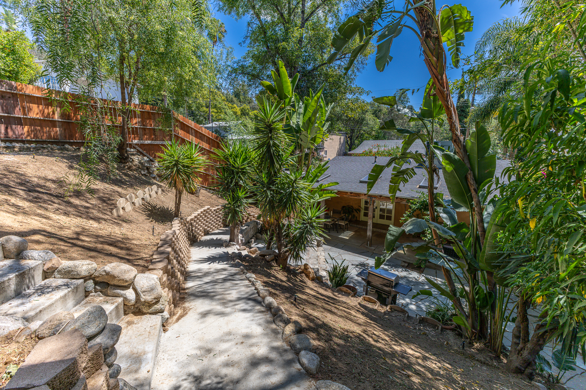  927 Pine Grove Ave - 物件實景