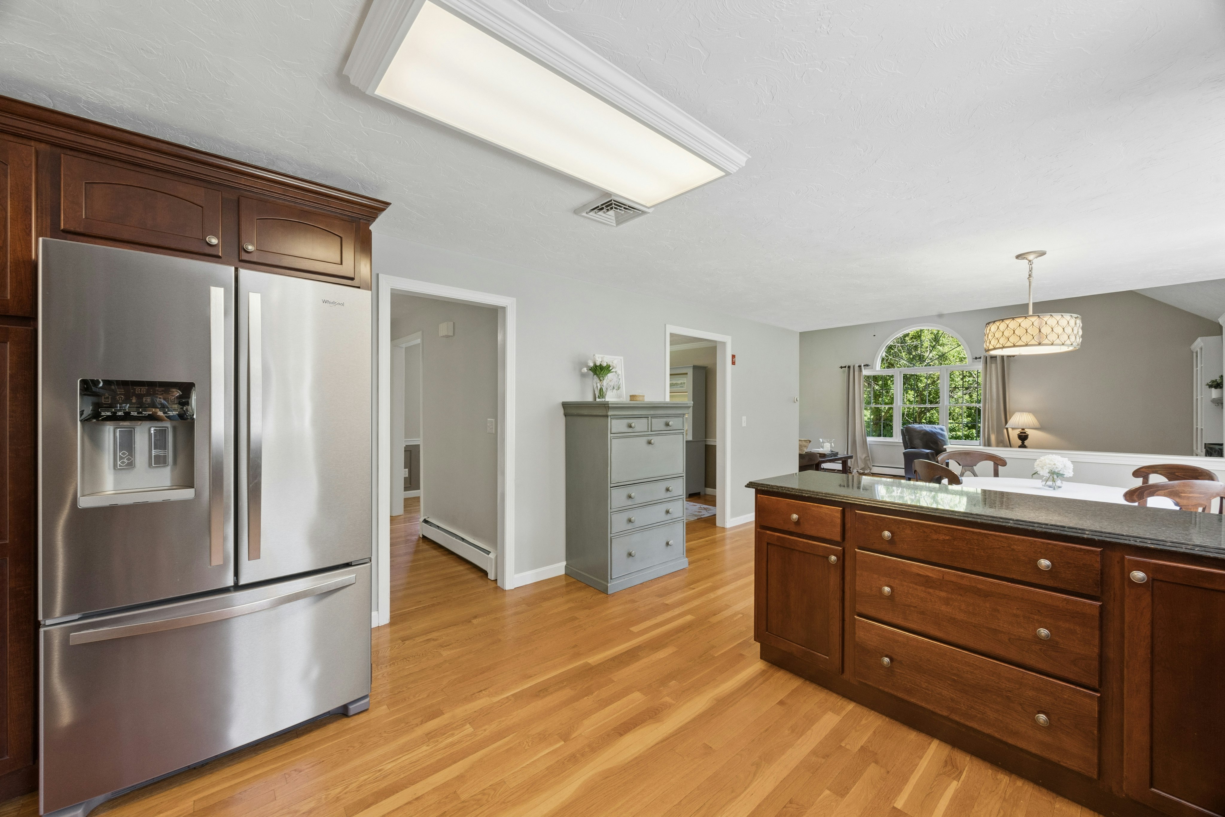  28 Whitman Street, Stow, MA 01775 - 物件實景