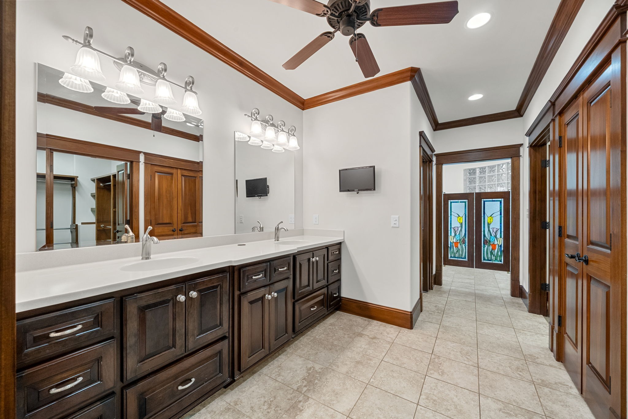 Clarksville, Tennessee, 37040, United States, 4 Bedrooms Bedrooms, ,4 BathroomsBathrooms,Residential,For Sale,1981354