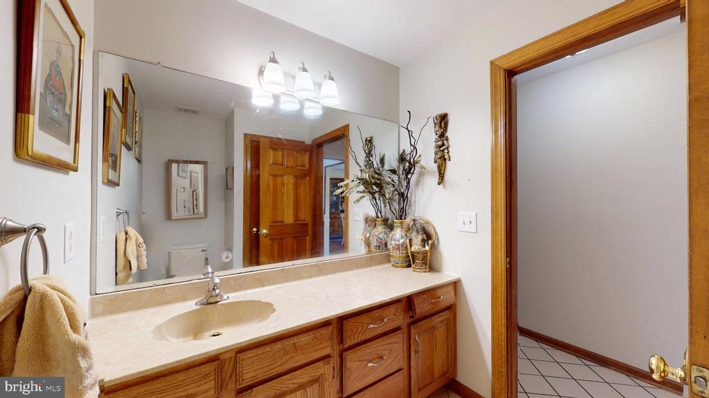 Lumberton, New Jersey, 08048, United States, 5 Bedrooms Bedrooms, ,4 BathroomsBathrooms,Residential,For Sale,2030815