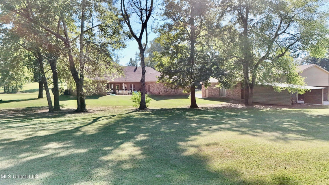 Clinton, Mississippi, 39056, United States, 4 Bedrooms Bedrooms, ,3 BathroomsBathrooms,Residential,For Sale,1998681