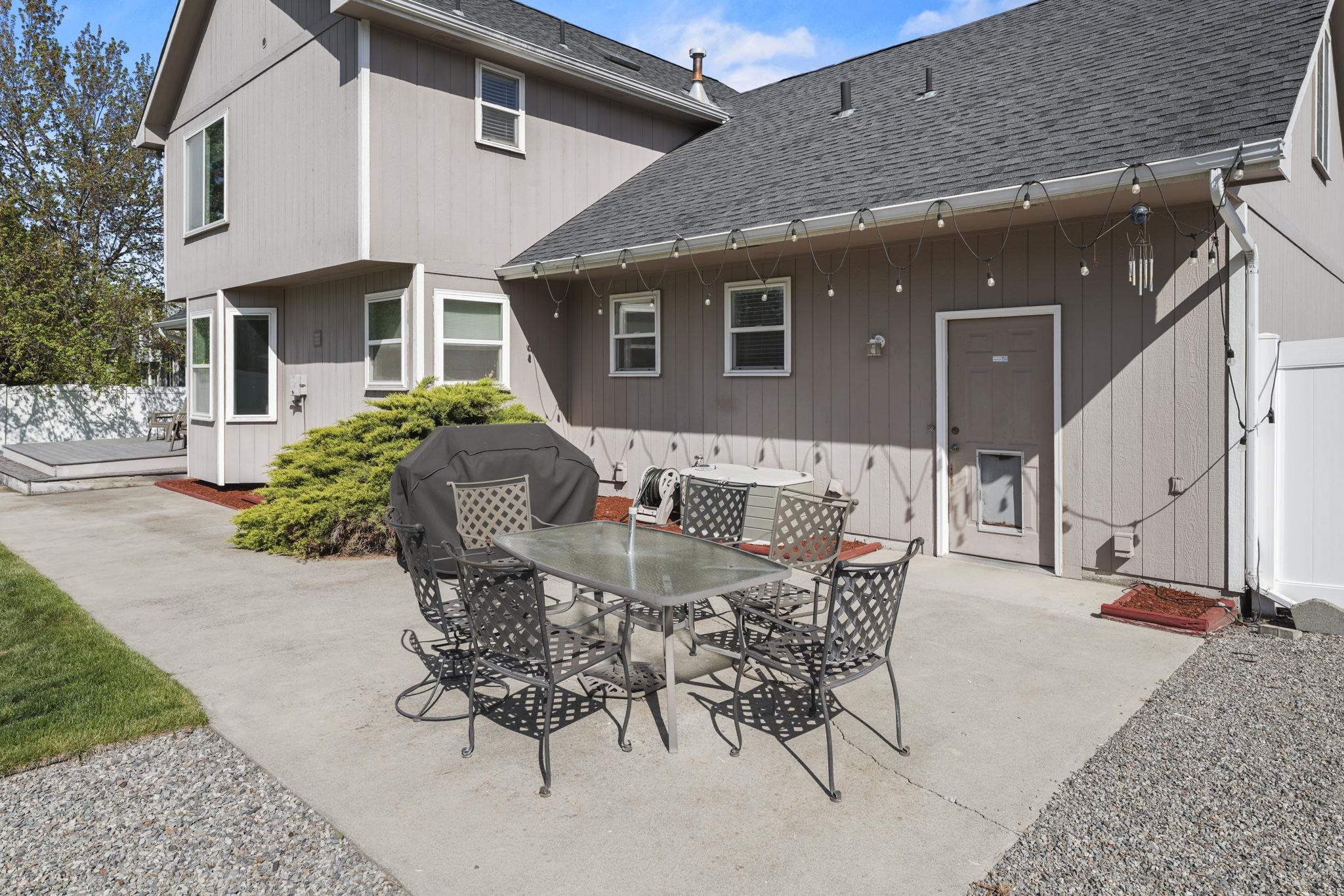 Mead, Washington, 99021, United States, 4 Bedrooms Bedrooms, ,4 BathroomsBathrooms,Residential,For Sale,1955187