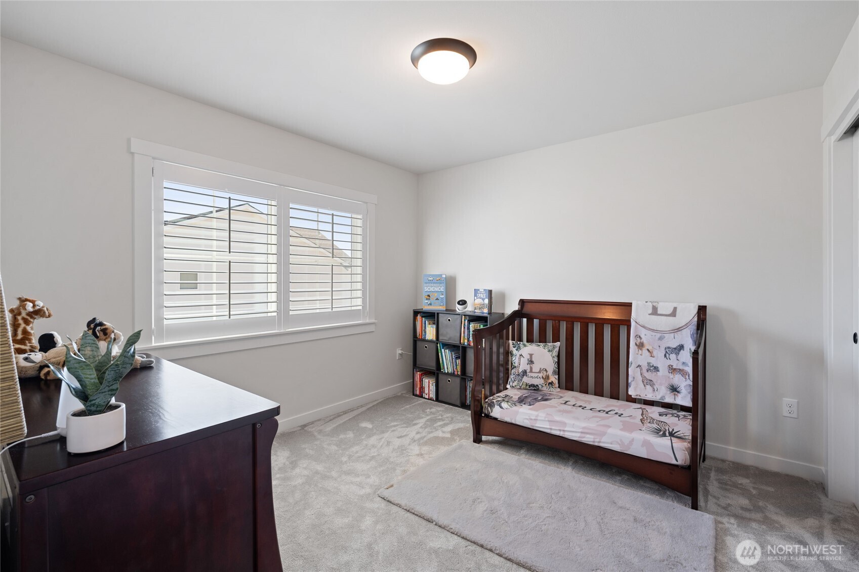 Puyallup, Washington, 98373, United States, 5 Bedrooms Bedrooms, ,2 BathroomsBathrooms,Residential,For Sale,1901198