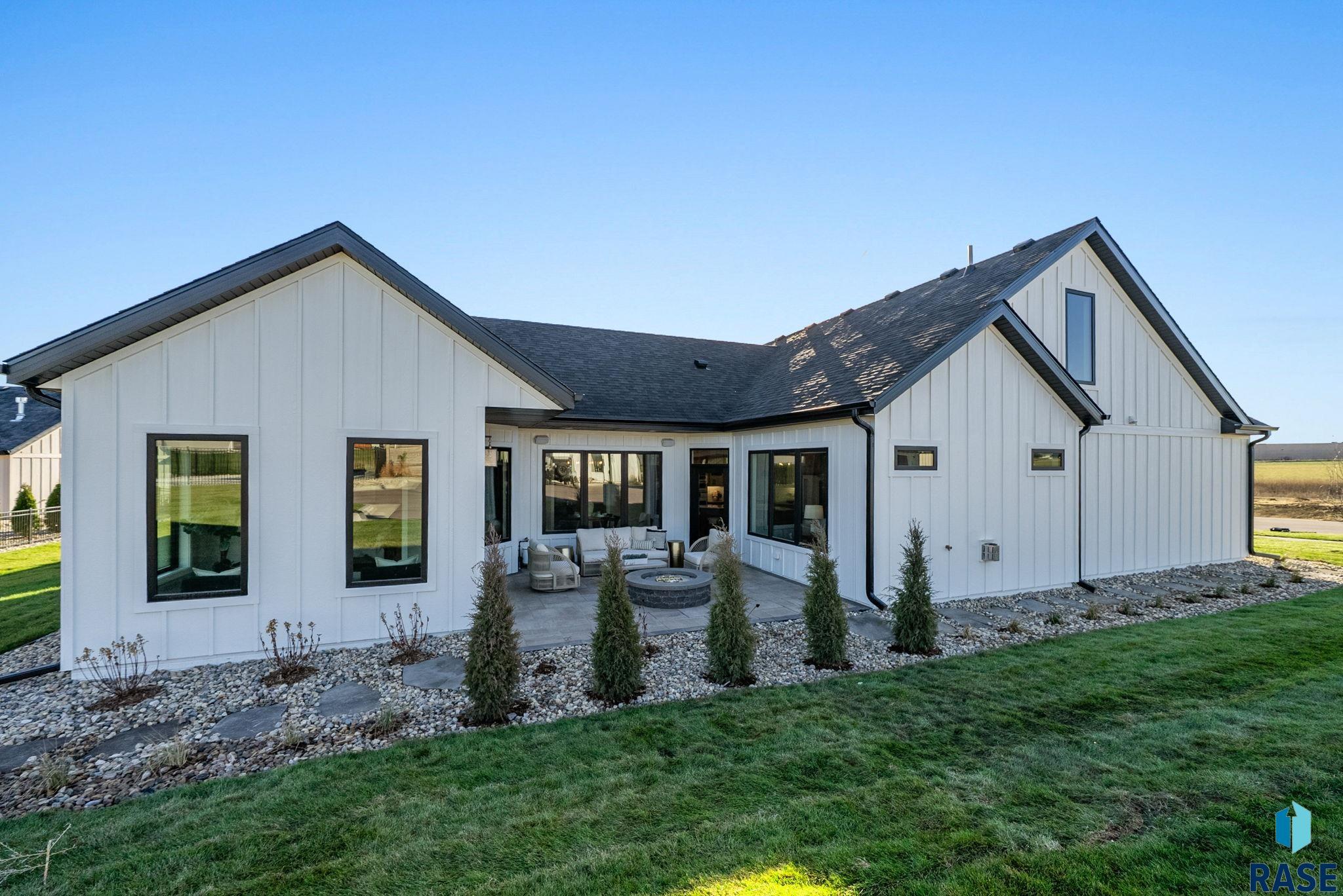 Sioux Falls, South Dakota, 57110, United States, 3 Bedrooms Bedrooms, ,3 BathroomsBathrooms,Residential,For Sale,2001465