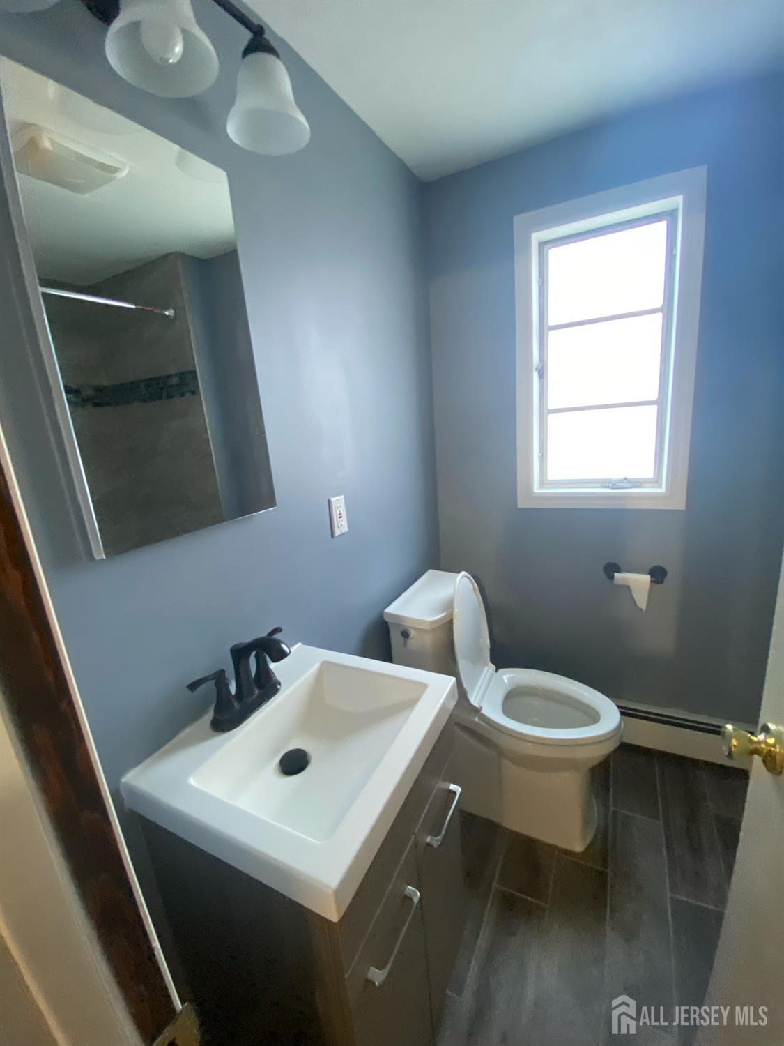 East Brunswick, New Jersey, 08816, United States, 5 Bedrooms Bedrooms, ,2 BathroomsBathrooms,Residential,For Sale,1956516