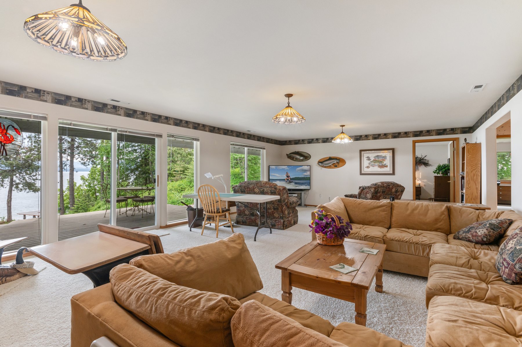 Sandpoint, Idaho, 83864, United States, 4 Bedrooms Bedrooms, ,4 BathroomsBathrooms,Residential,For Sale,1834691