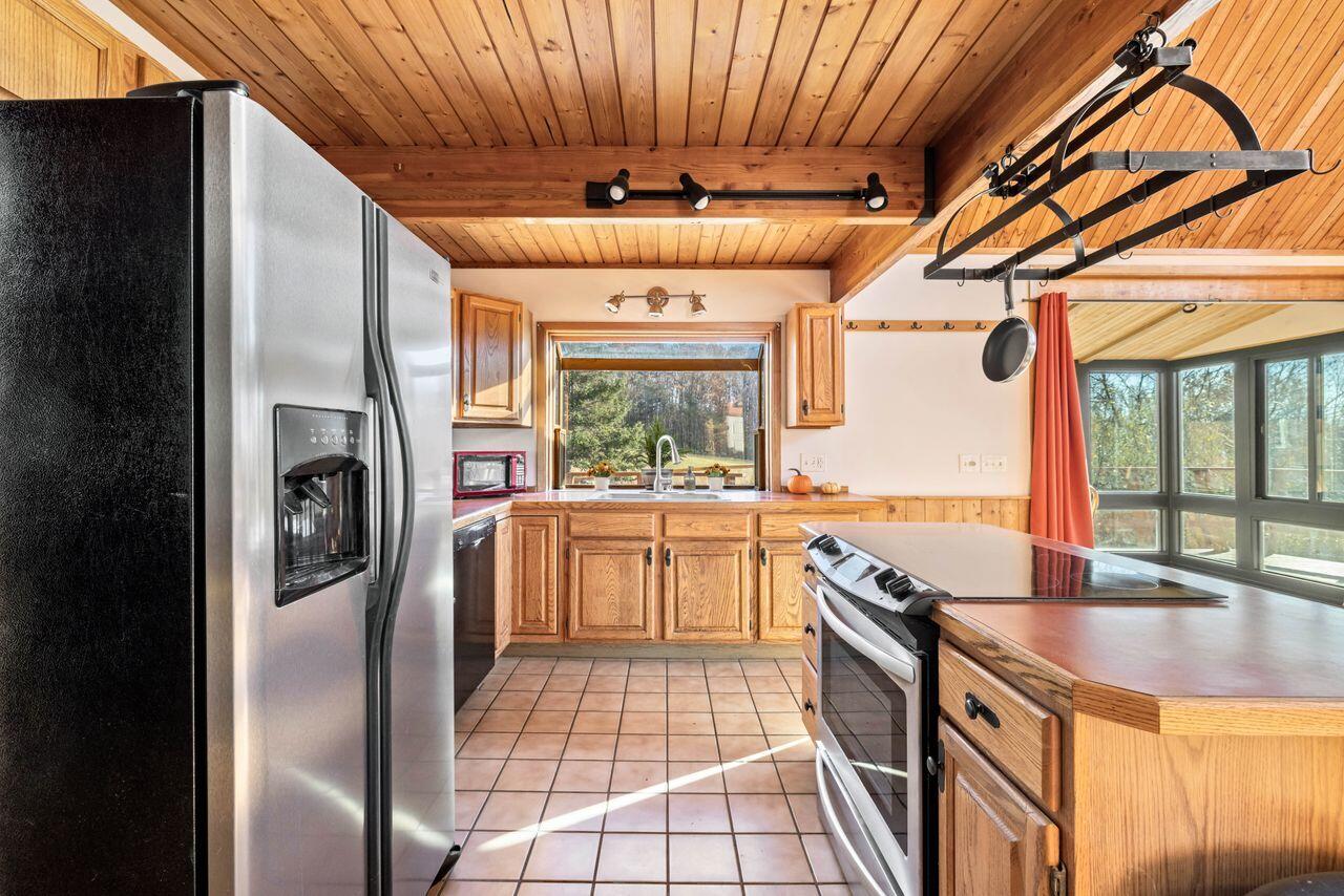 Harrison, Maine, 04040, United States, 3 Bedrooms Bedrooms, ,3 BathroomsBathrooms,Residential,For Sale,1991420