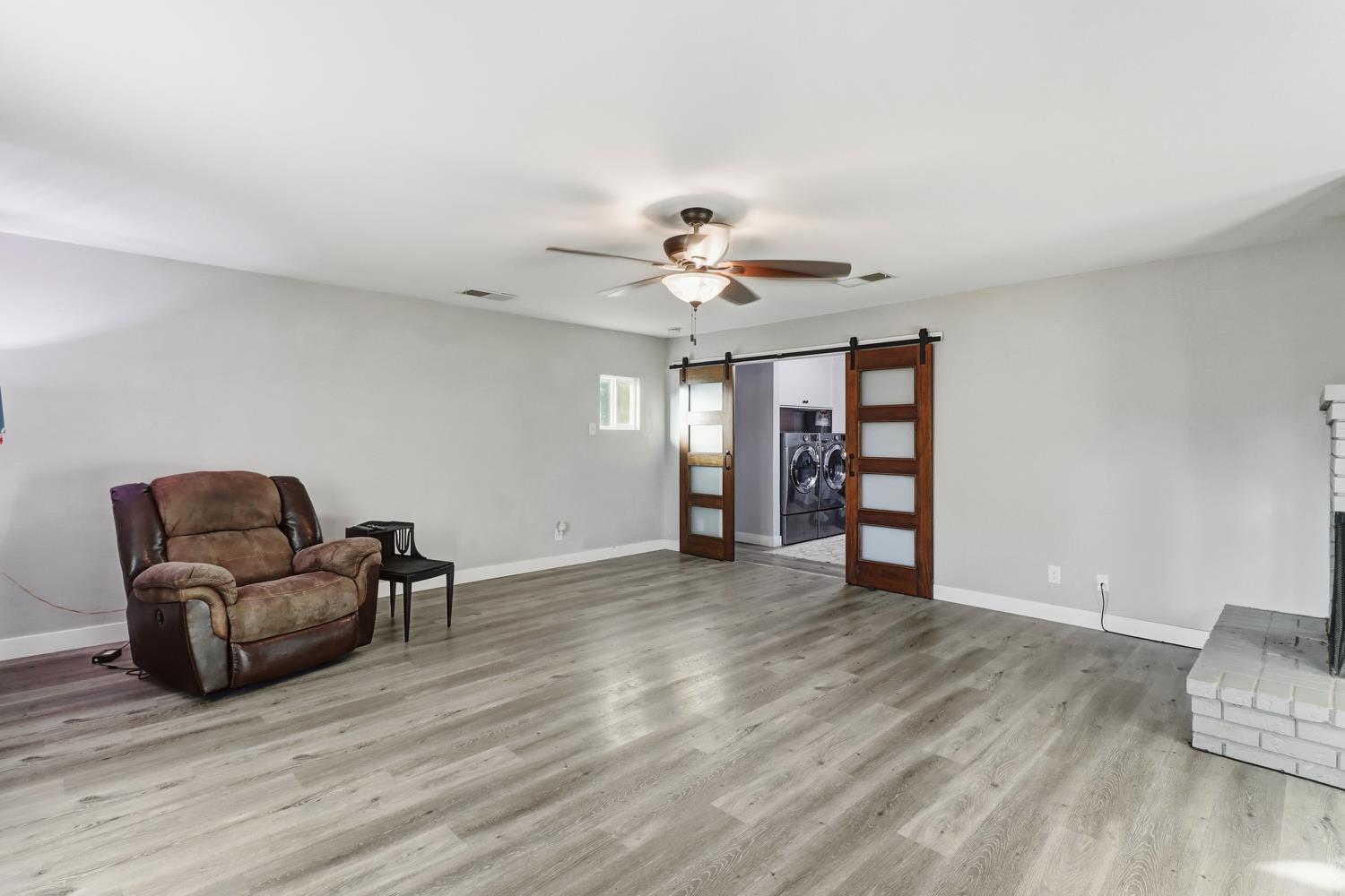 Sacramento, California, 95826, United States, 3 Bedrooms Bedrooms, ,2 BathroomsBathrooms,Residential,For Sale,1991468