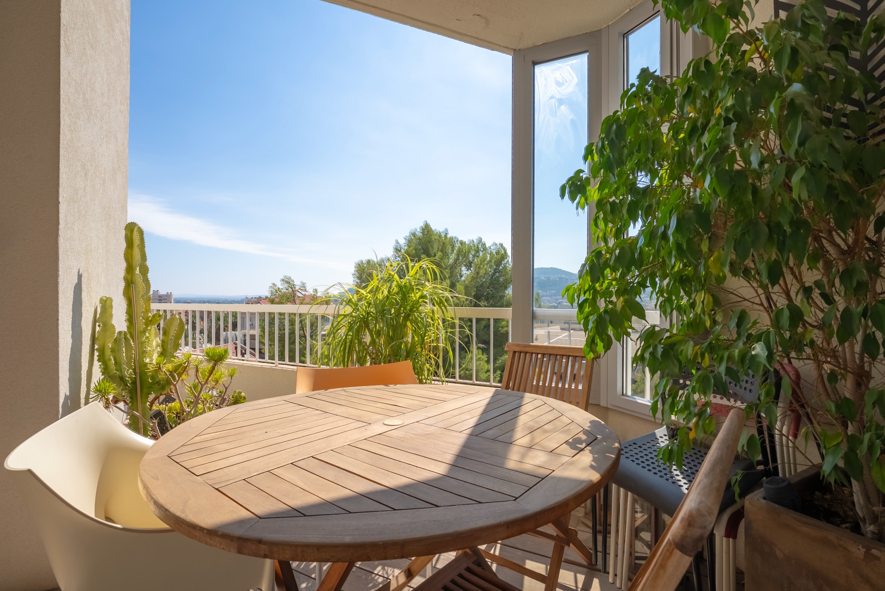  Hyères, Town Centre – Top-Floor Duplex Apartment with Terraces - 物件實景