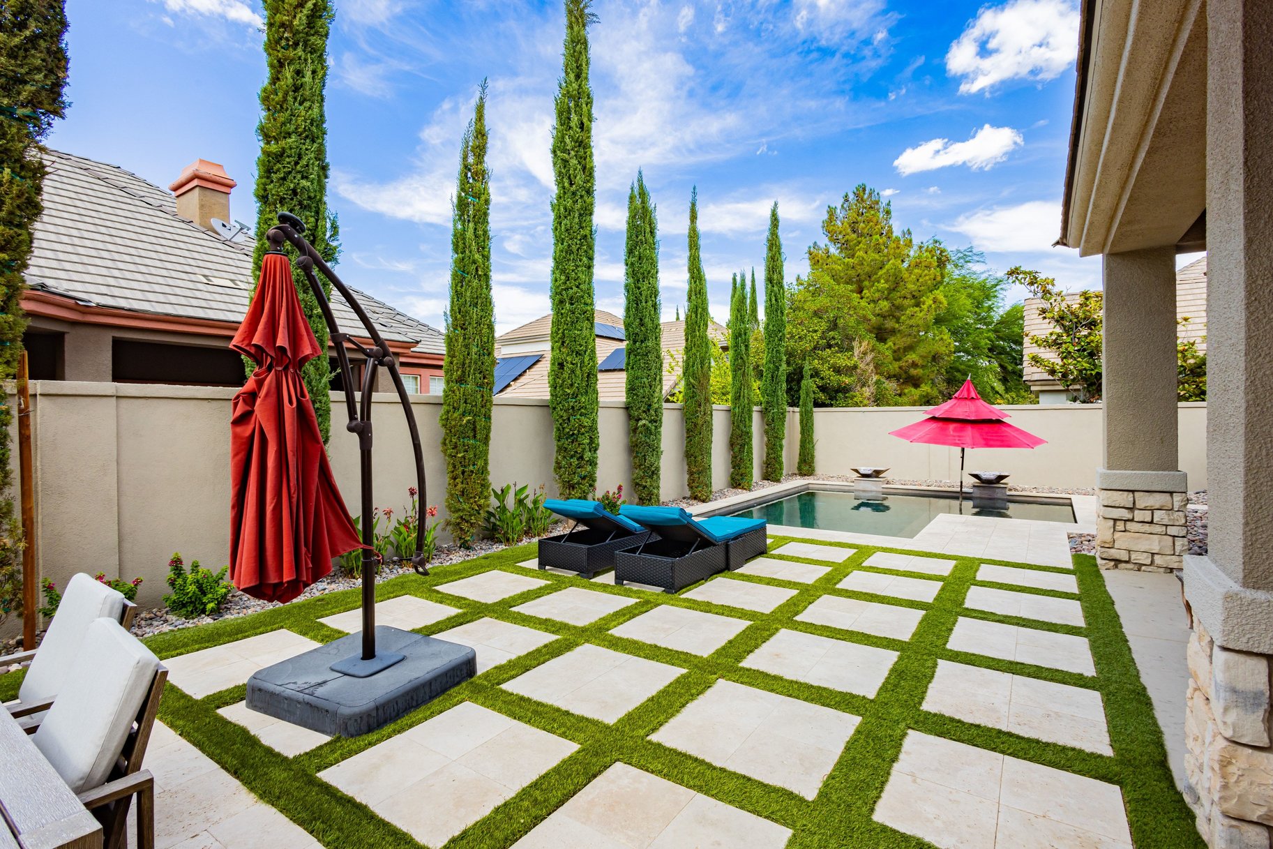  Queensridge single story Home with Backyard Oasis - 物件實景
