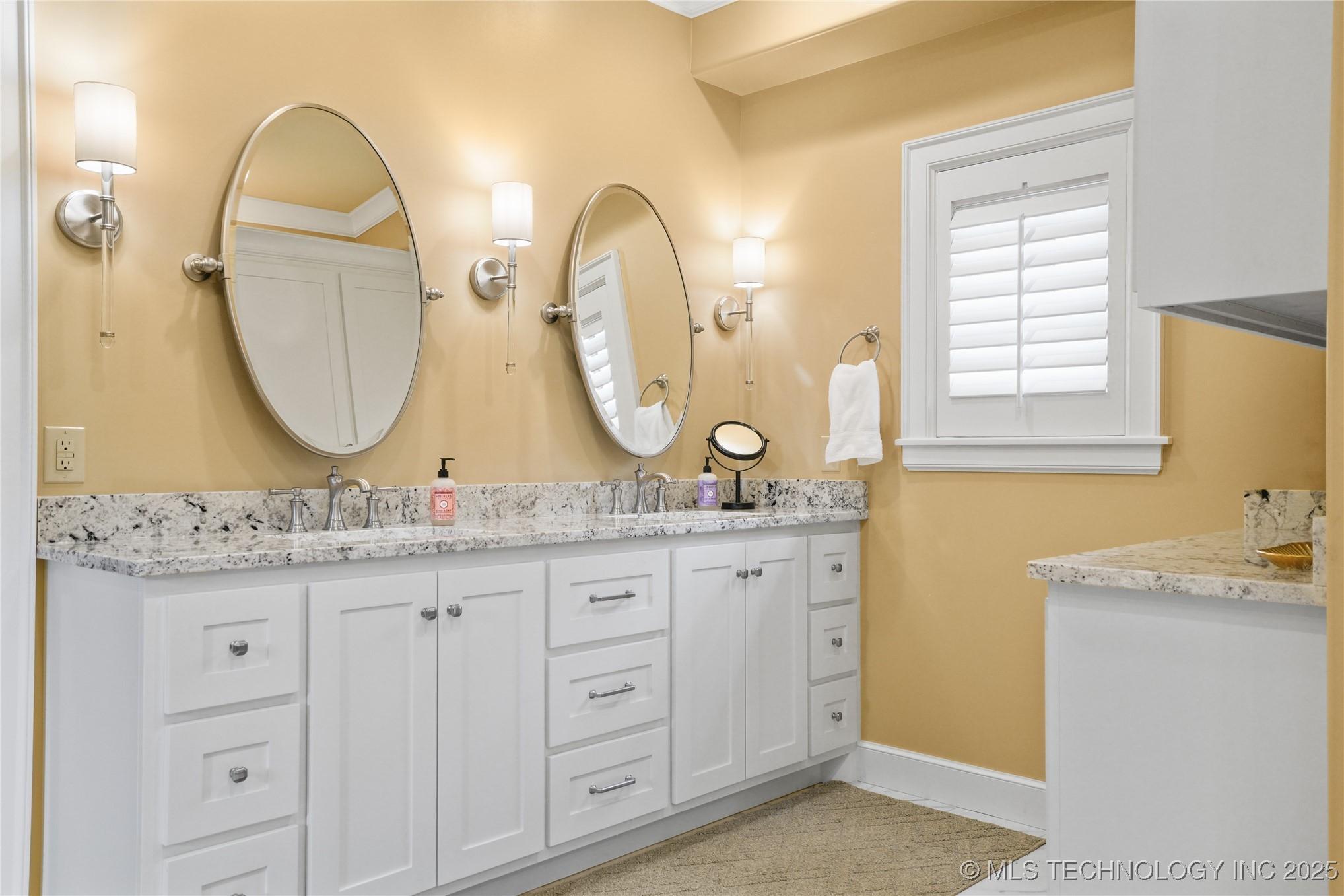 Muskogee, Oklahoma, 74403, United States, 4 Bedrooms Bedrooms, ,5 BathroomsBathrooms,Residential,For Sale,1980676