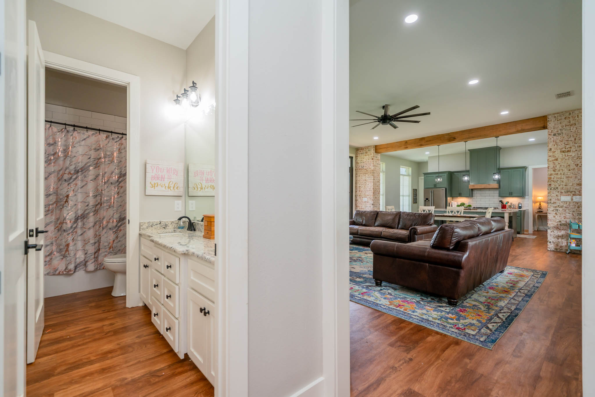 Jacksonville, Texas, 75766, United States, 4 Bedrooms Bedrooms, ,3 BathroomsBathrooms,Residential,For Sale,1978042