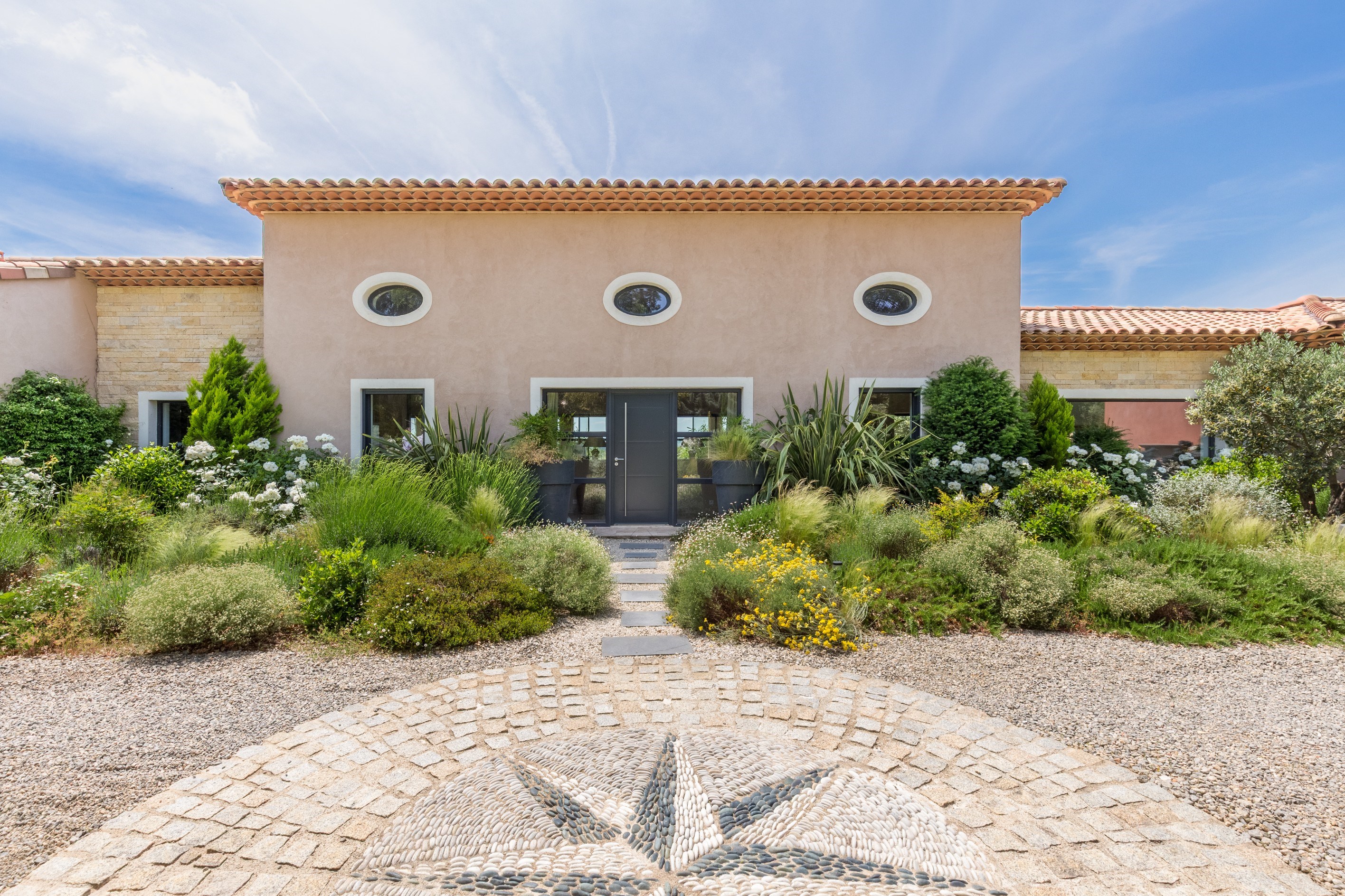  Single-Level Villa with Panoramic Views. - 物件實景