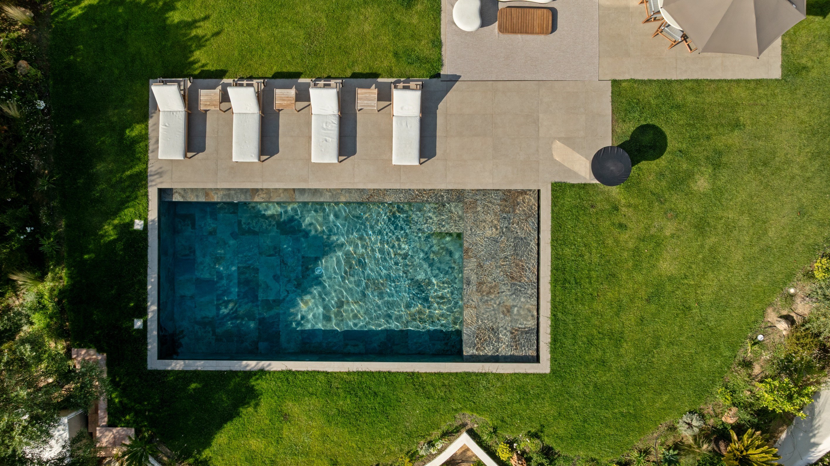  Sainte Maxime contemporary villa for sale with sea views, heated swimming pool … - 物件實景