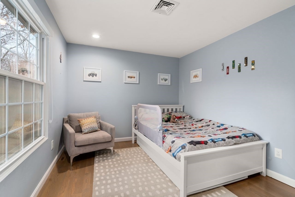 Sharon, Massachusetts, 02067, United States, 4 Bedrooms Bedrooms, ,3 BathroomsBathrooms,Residential,For Sale,1988379