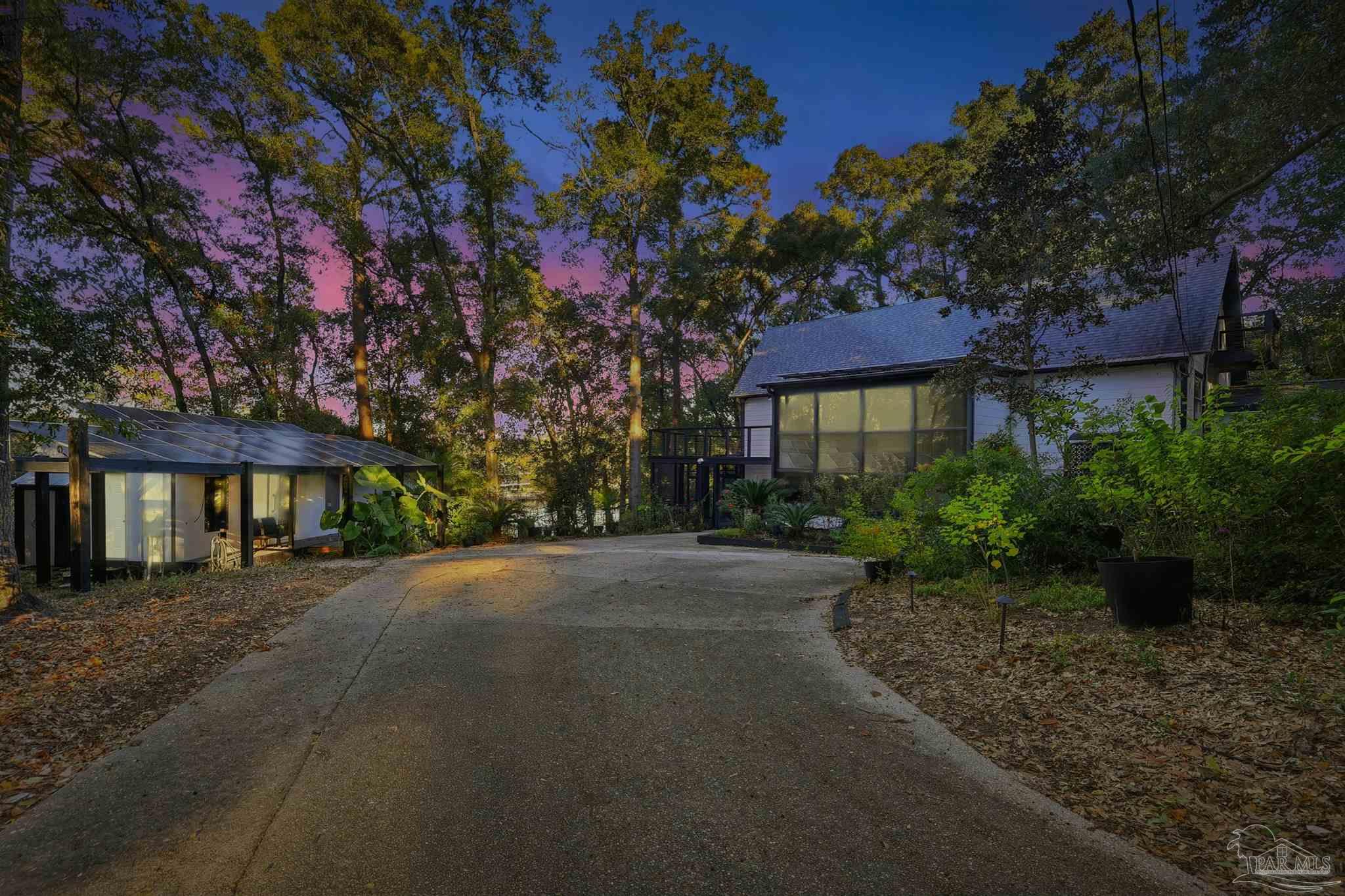 Milton, Florida, 32583, United States, 3 Bedrooms Bedrooms, ,4 BathroomsBathrooms,Residential,For Sale,1991354