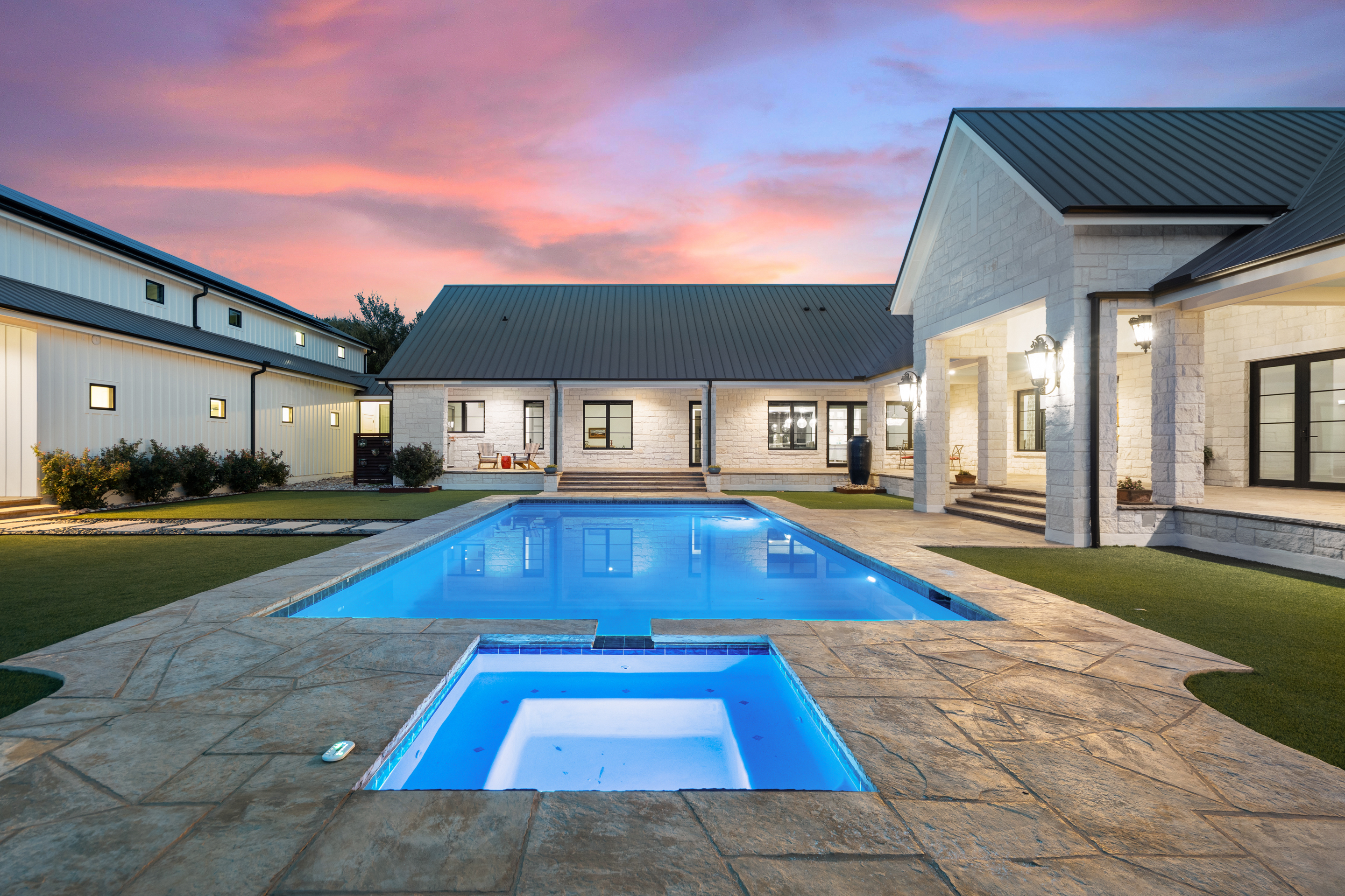  Rare Expression of Refined Hill Country Living - 物件實景