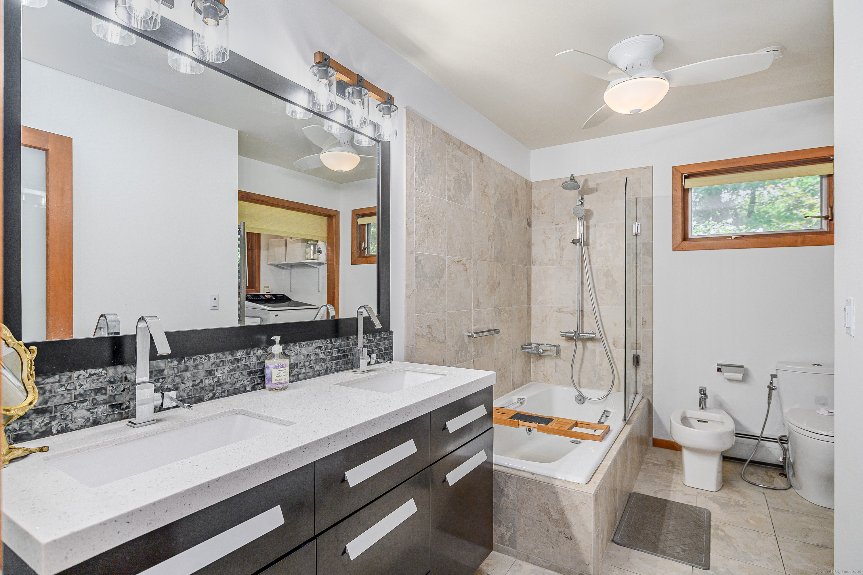 New Fairfield, Connecticut, 06812, United States, 3 Bedrooms Bedrooms, ,3 BathroomsBathrooms,Residential,For Sale,1966702