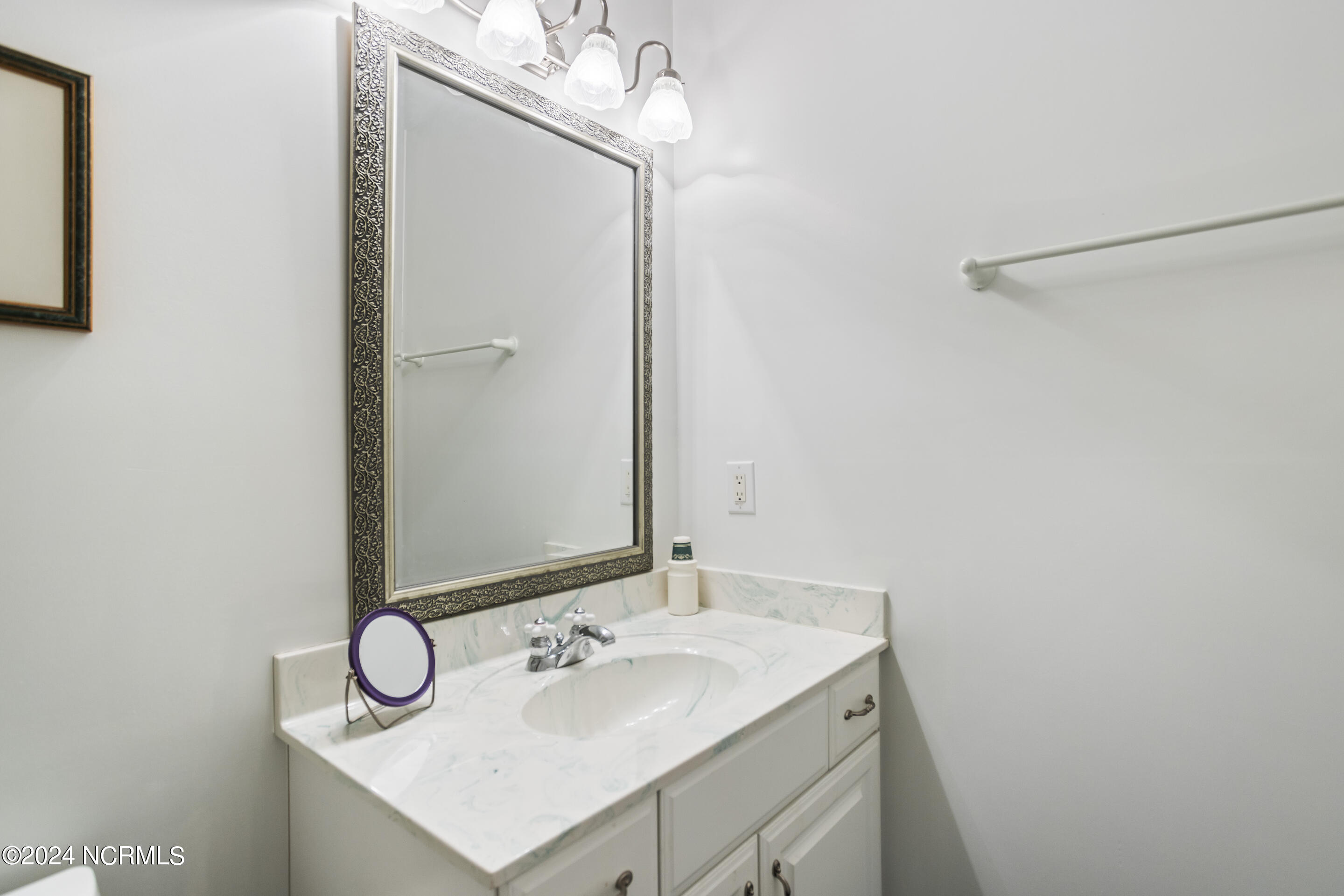 Southport, North Carolina, 28461, United States, 3 Bedrooms Bedrooms, ,5 BathroomsBathrooms,Residential,For Sale,1827148