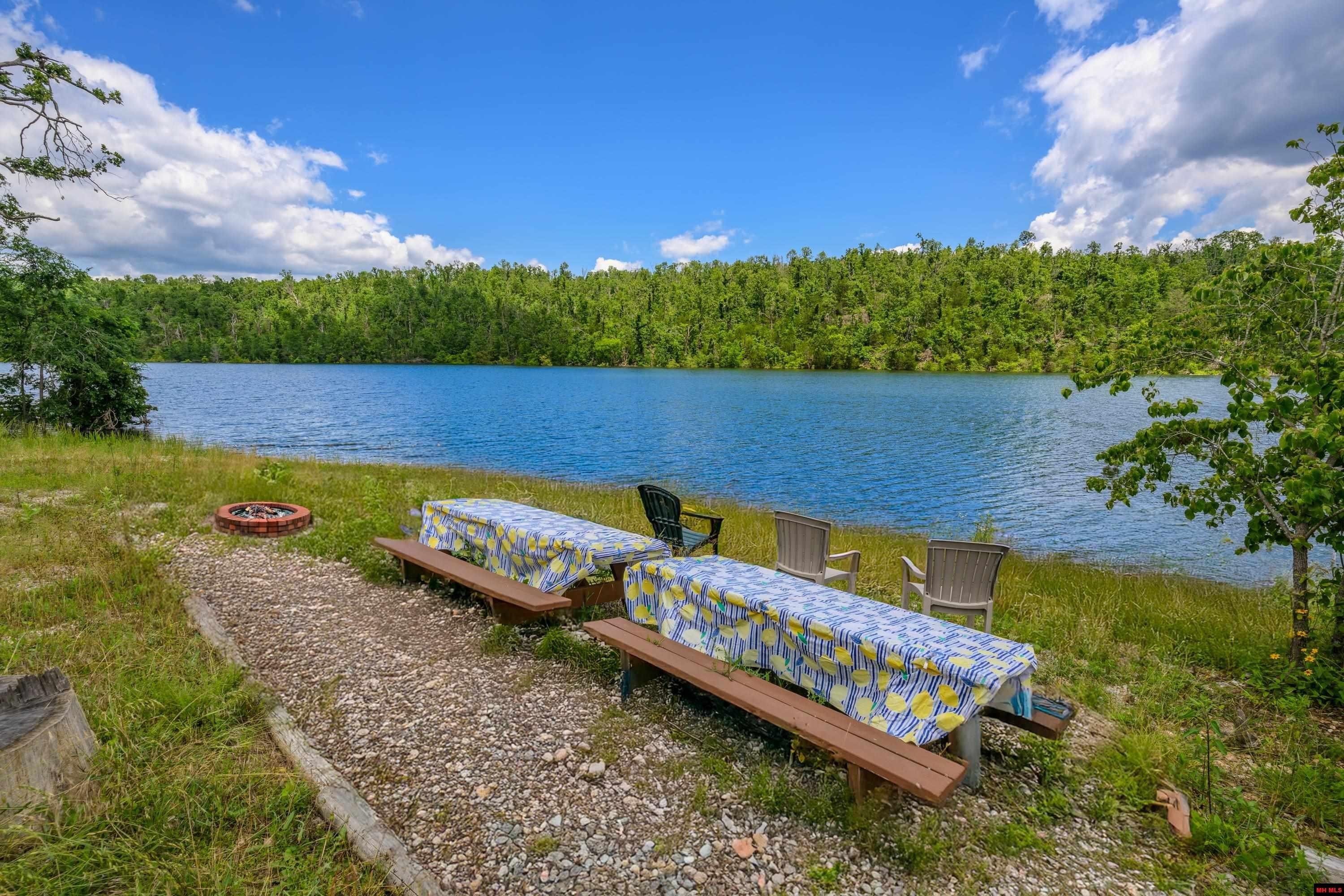 Mountain Home, Arkansas, 72653, United States, 1 Bedroom Bedrooms, ,1 BathroomBathrooms,Residential,For Sale,1974549