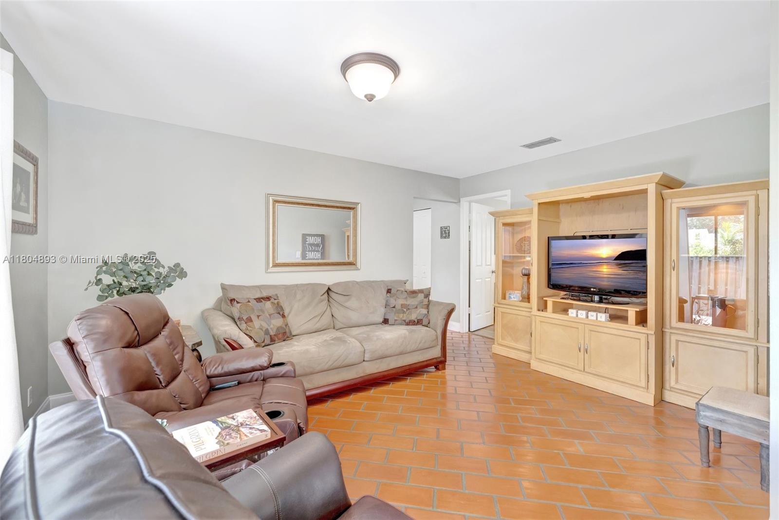 Cooper City, Florida, 33026, United States, 3 Bedrooms Bedrooms, ,2 BathroomsBathrooms,Residential,For Sale,1827965