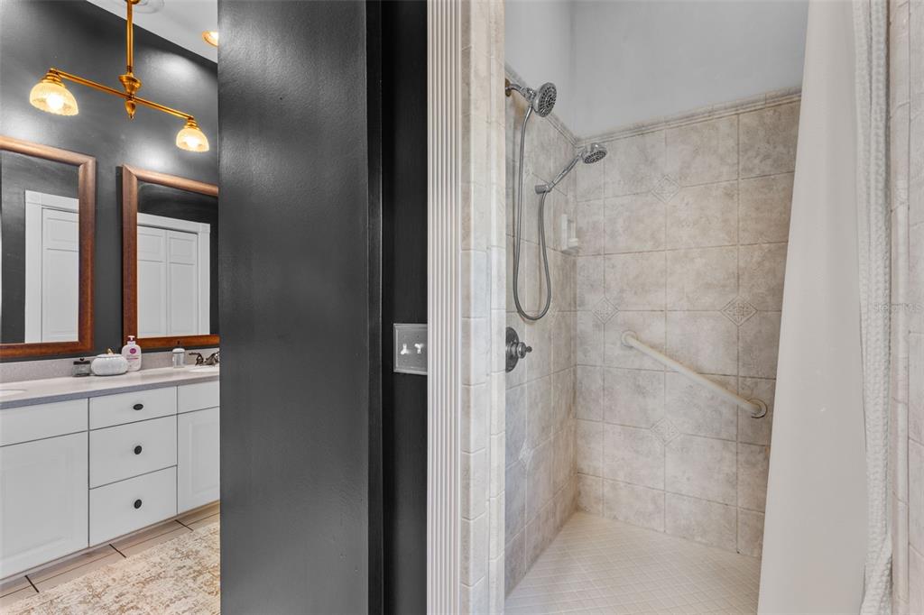 Howey In The Hills, Florida, 34737, United States, 3 Bedrooms Bedrooms, ,3 BathroomsBathrooms,Residential,For Sale,1975502