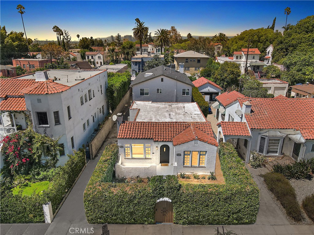 Los Angeles, California, 90019, United States, ,Residential,For Sale,1983742