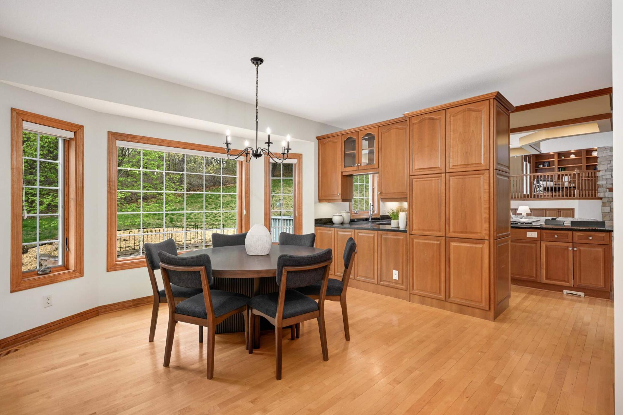 Woodbury, Minnesota, 55129, United States, 5 Bedrooms Bedrooms, ,5 BathroomsBathrooms,Residential,For Sale,1989522