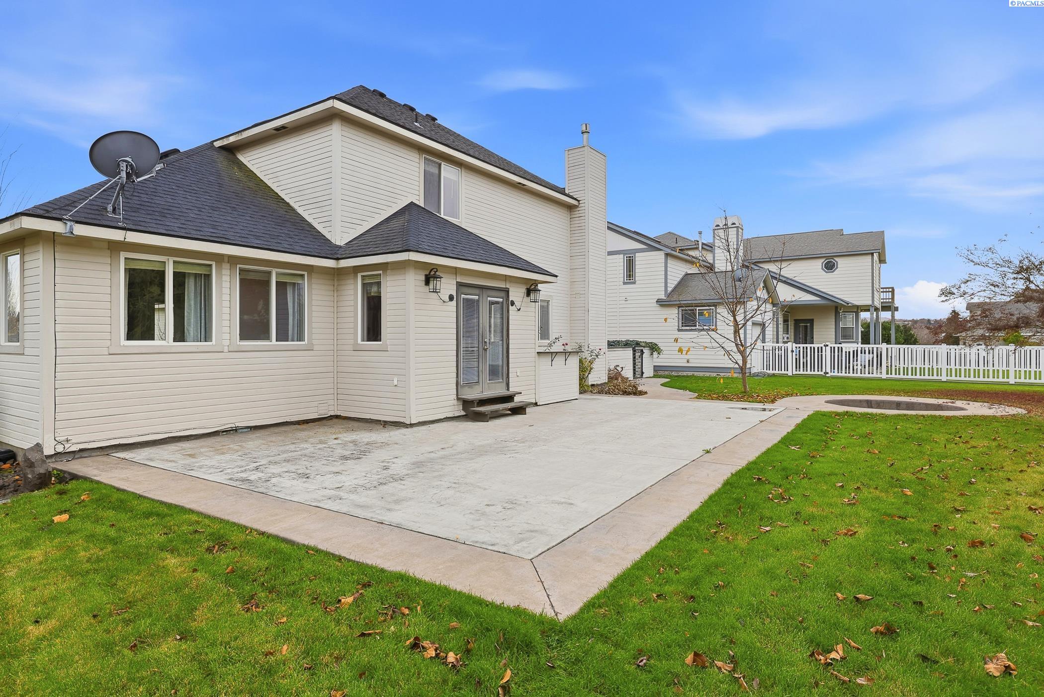 Pasco, Washington, 99301, United States, 3 Bedrooms Bedrooms, ,3 BathroomsBathrooms,Residential,For Sale,1998490