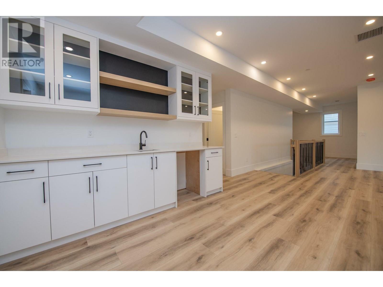 VERNON, British Columbia, V1H 2K9, CA, 4 Bedrooms Bedrooms, ,4 BathroomsBathrooms,Residential,For Sale,1838504