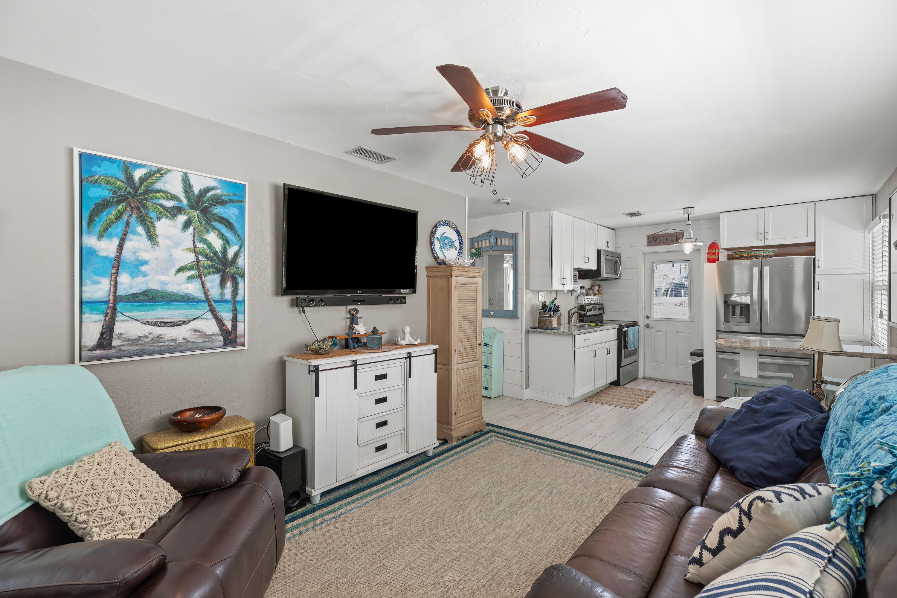 MARATHON, Florida, 33050, United States, 2 Bedrooms Bedrooms, ,1 BathroomBathrooms,Residential,For Sale,1771071