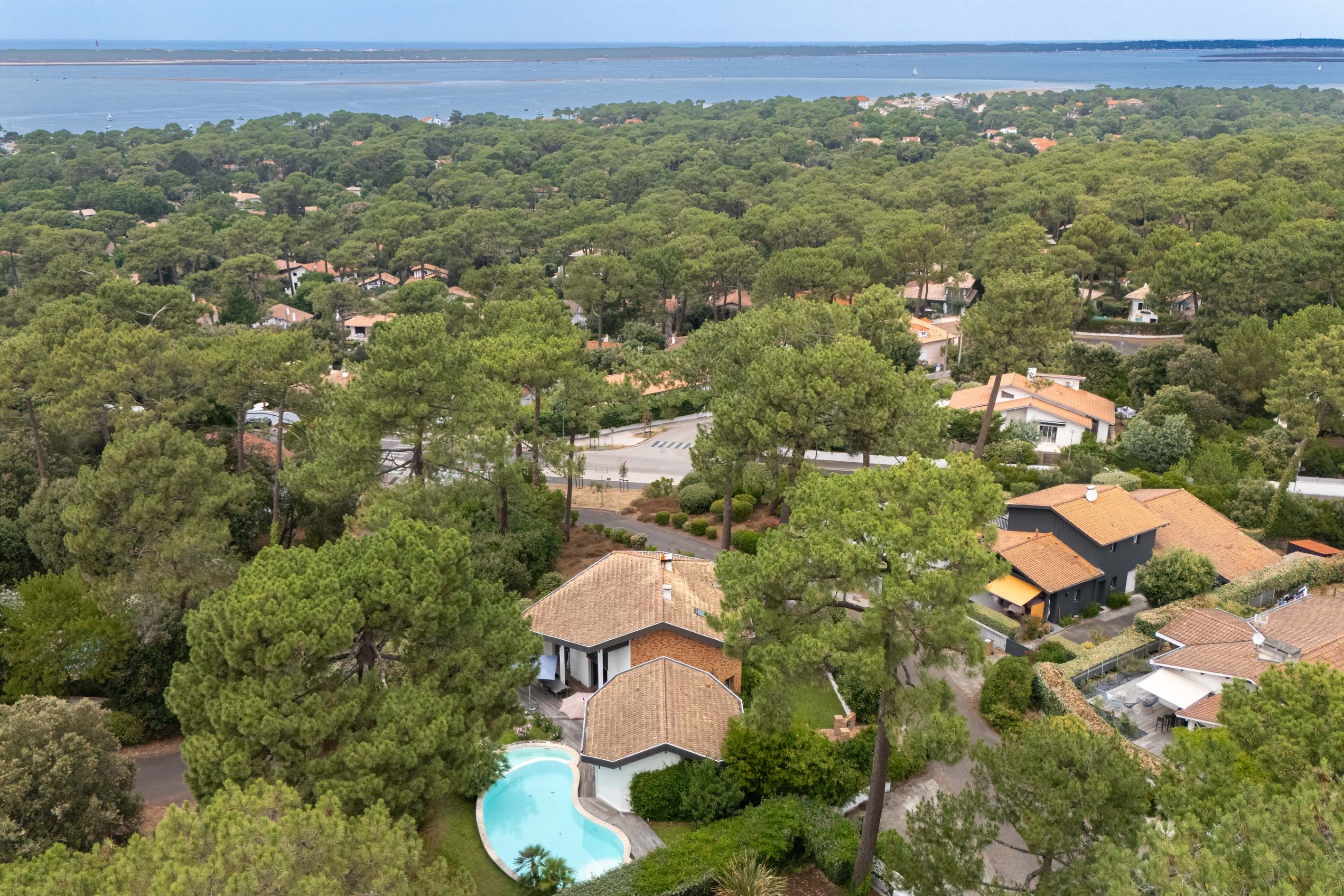  ARCHITECT-DESIGNED VILLA WITH PANORAMIC VIEWS OVER ARCACHON BAY - 物件實景