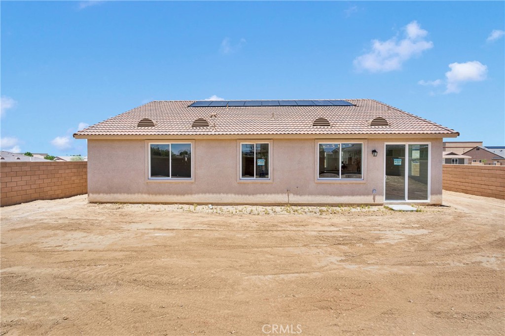 Victorville, California, 92395, United States, 3 Bedrooms Bedrooms, ,2 BathroomsBathrooms,Residential,For Sale,1865336