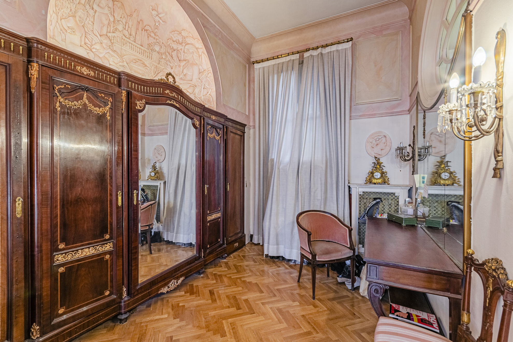  Stately main house with period details in Eixample Dret - 物件實景