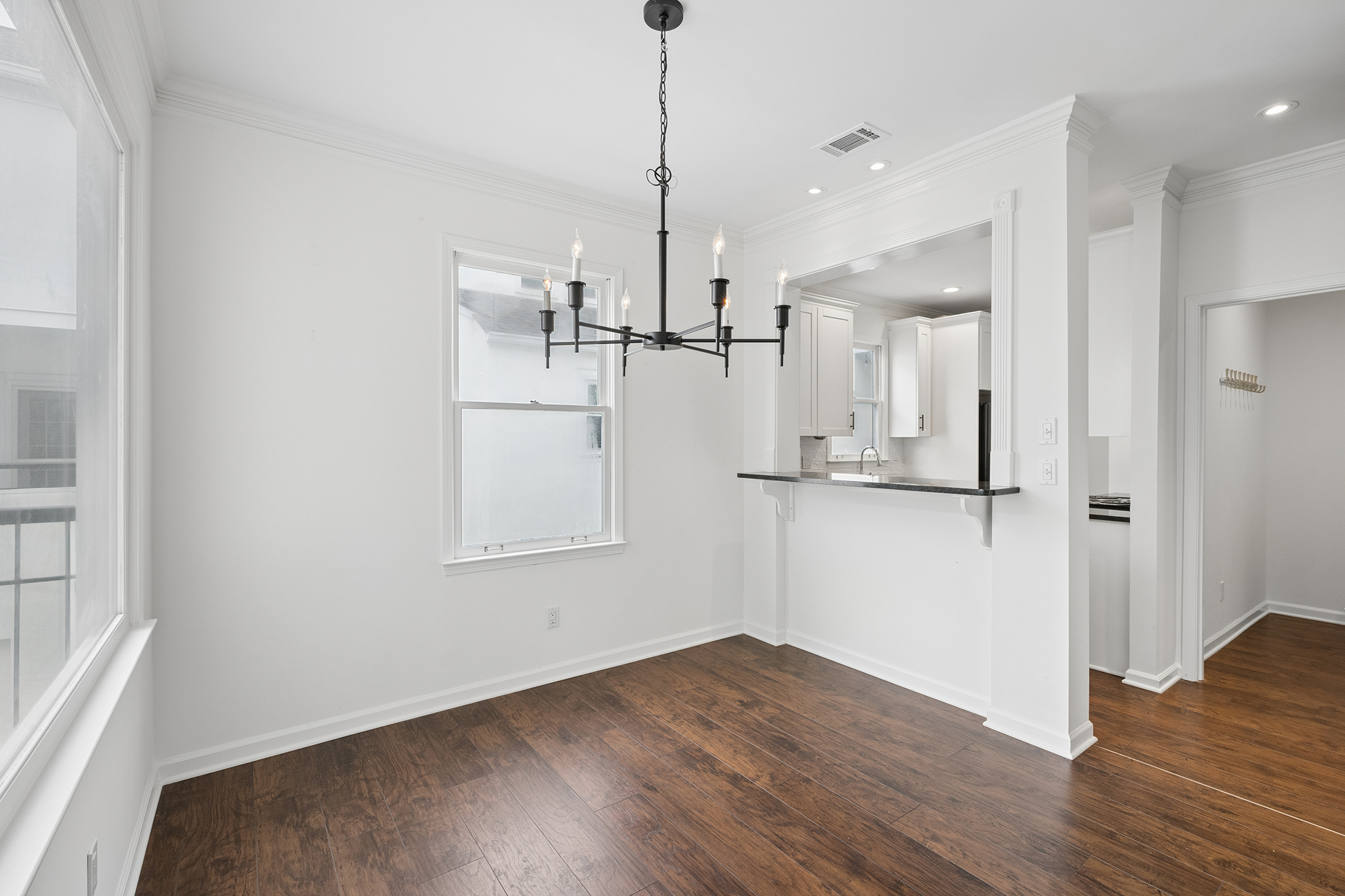  Updated Two-story Condo Tucked inside Intimate Community in Virginia Highland - 物件實景
