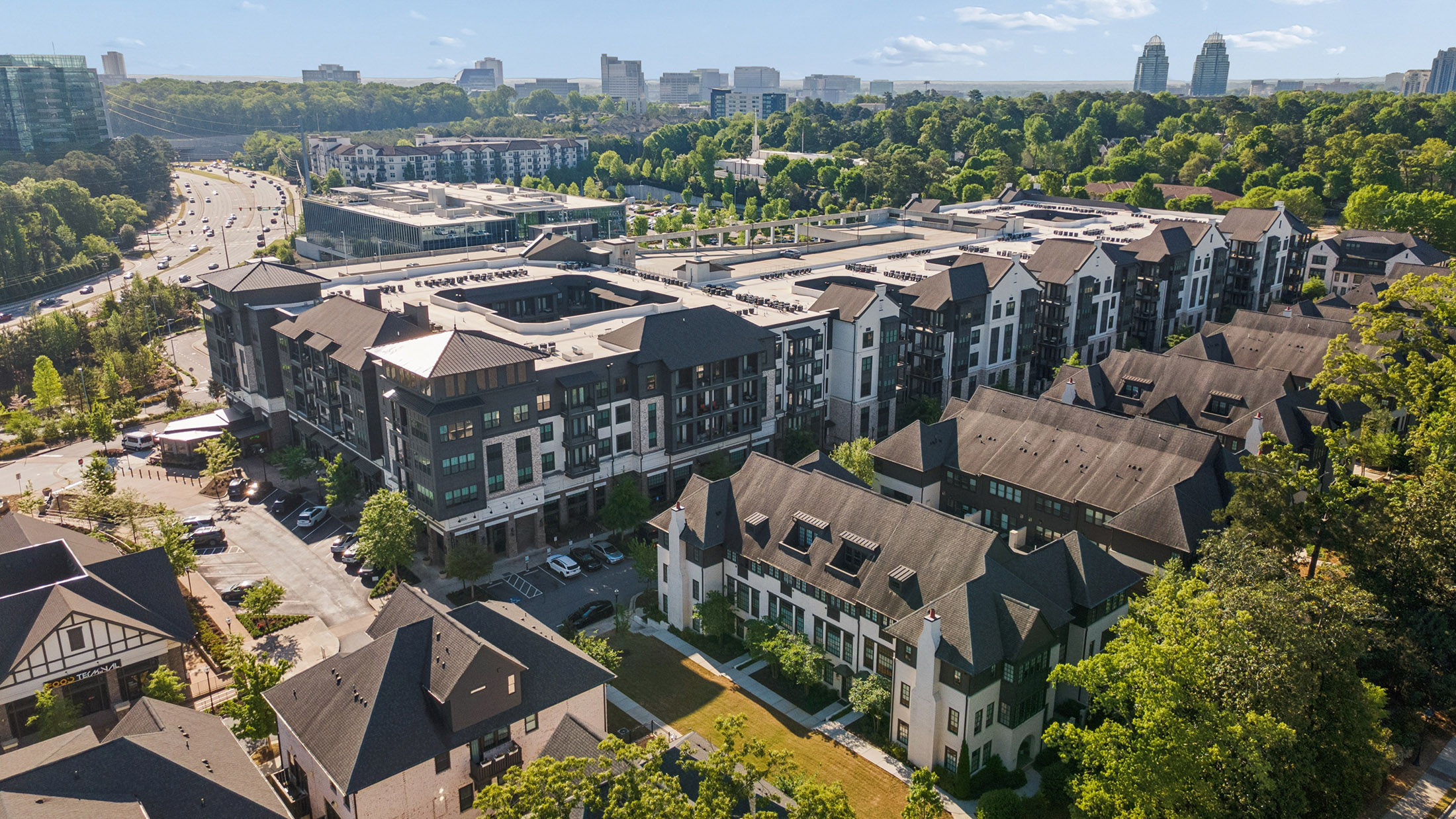  End-Unit Luxury Townhome at Aria - 物件實景