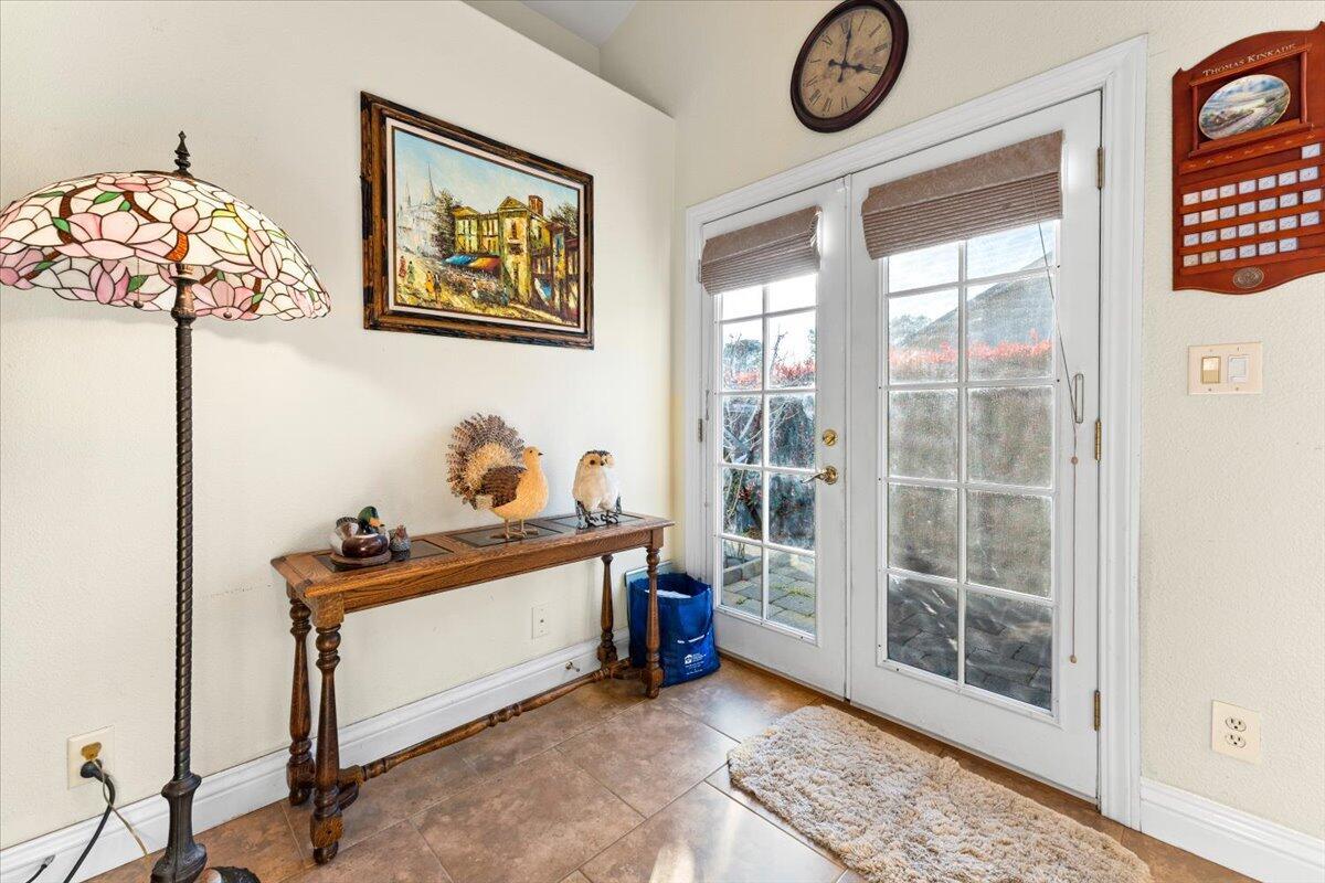 Redding, California, 96001, United States, 3 Bedrooms Bedrooms, ,2 BathroomsBathrooms,Residential,For Sale,1949690