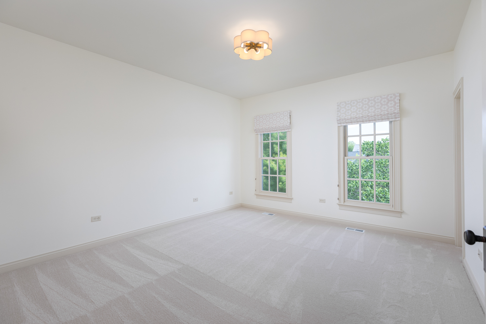 Sugar Grove, Illinois, 60554, United States, 4 Bedrooms Bedrooms, ,4 BathroomsBathrooms,Residential,For Sale,1918159