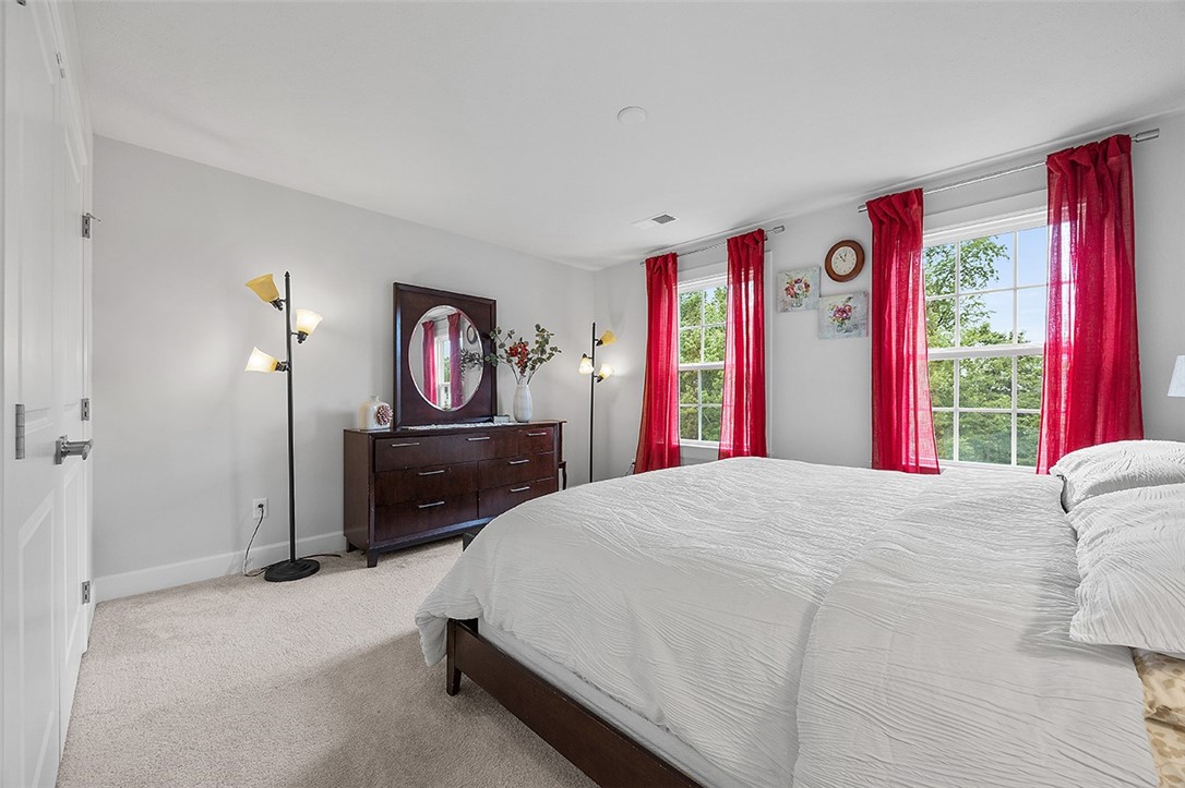 Marshall, Pennsylvania, 15005, United States, 6 Bedrooms Bedrooms, ,5 BathroomsBathrooms,Residential,For Sale,1866594