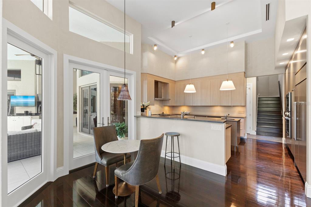Longboat Key, Florida, 34228, United States, 5 Bedrooms Bedrooms, ,4 BathroomsBathrooms,Residential,For Sale,1785002