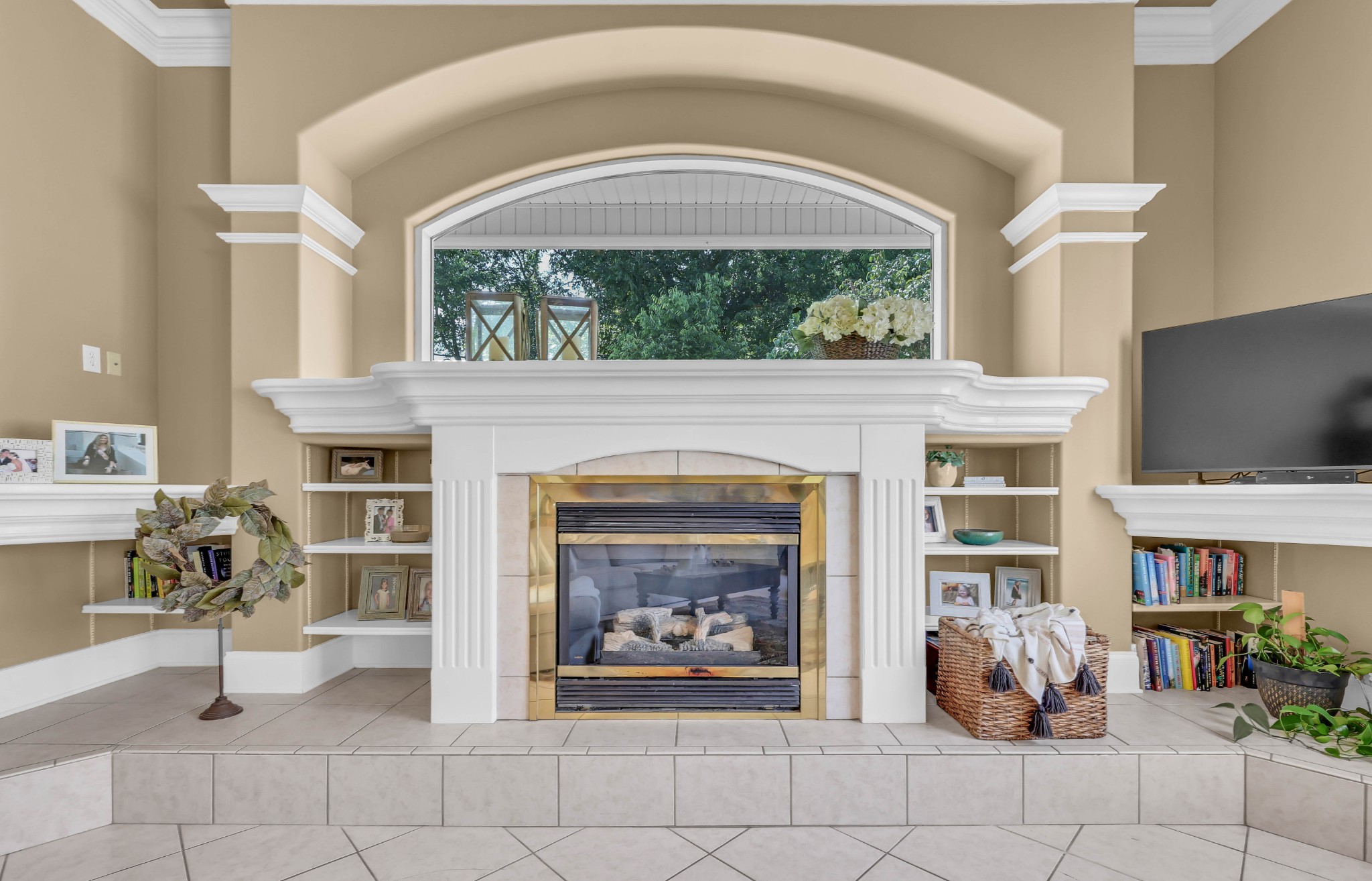 Clarksville, Tennessee, 37043, United States, 4 Bedrooms Bedrooms, ,4 BathroomsBathrooms,Residential,For Sale,1980790