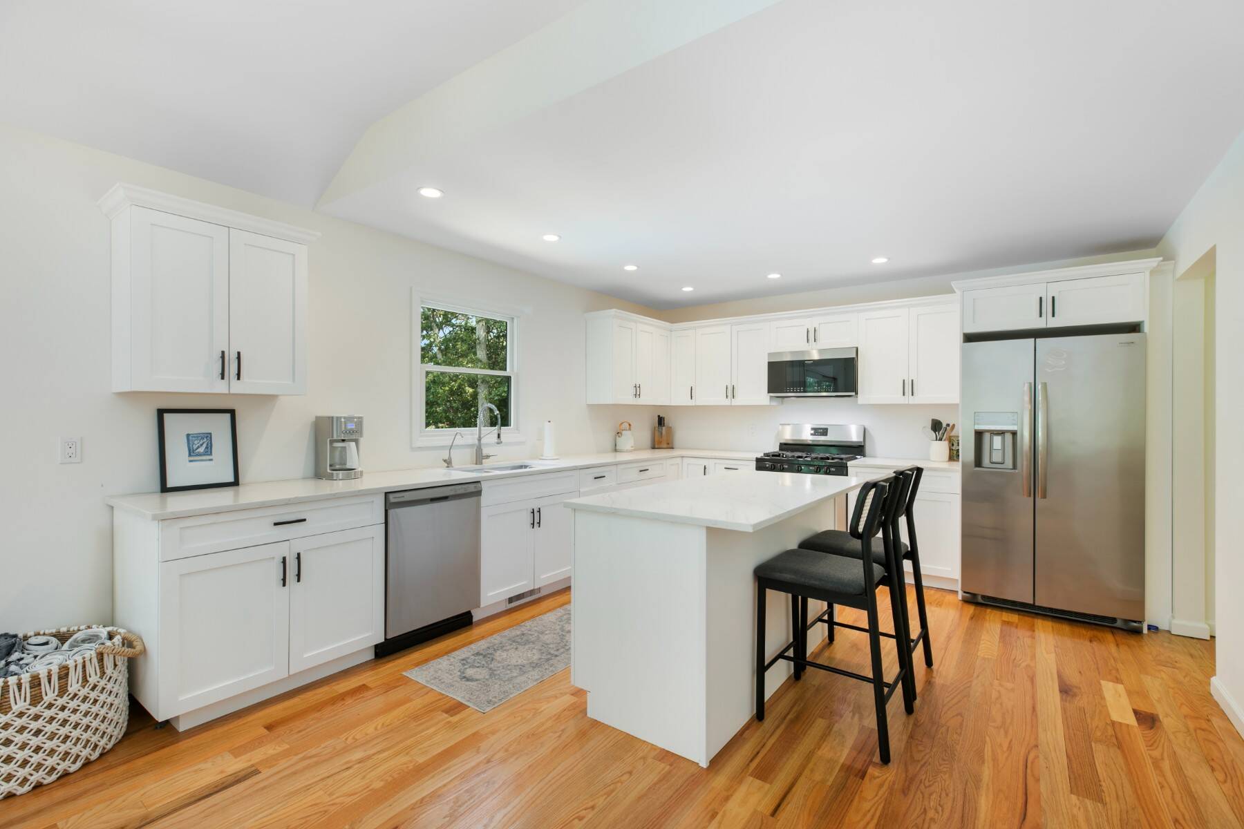  Turnkey East Hampton Home with Heated Pool - 物件實景