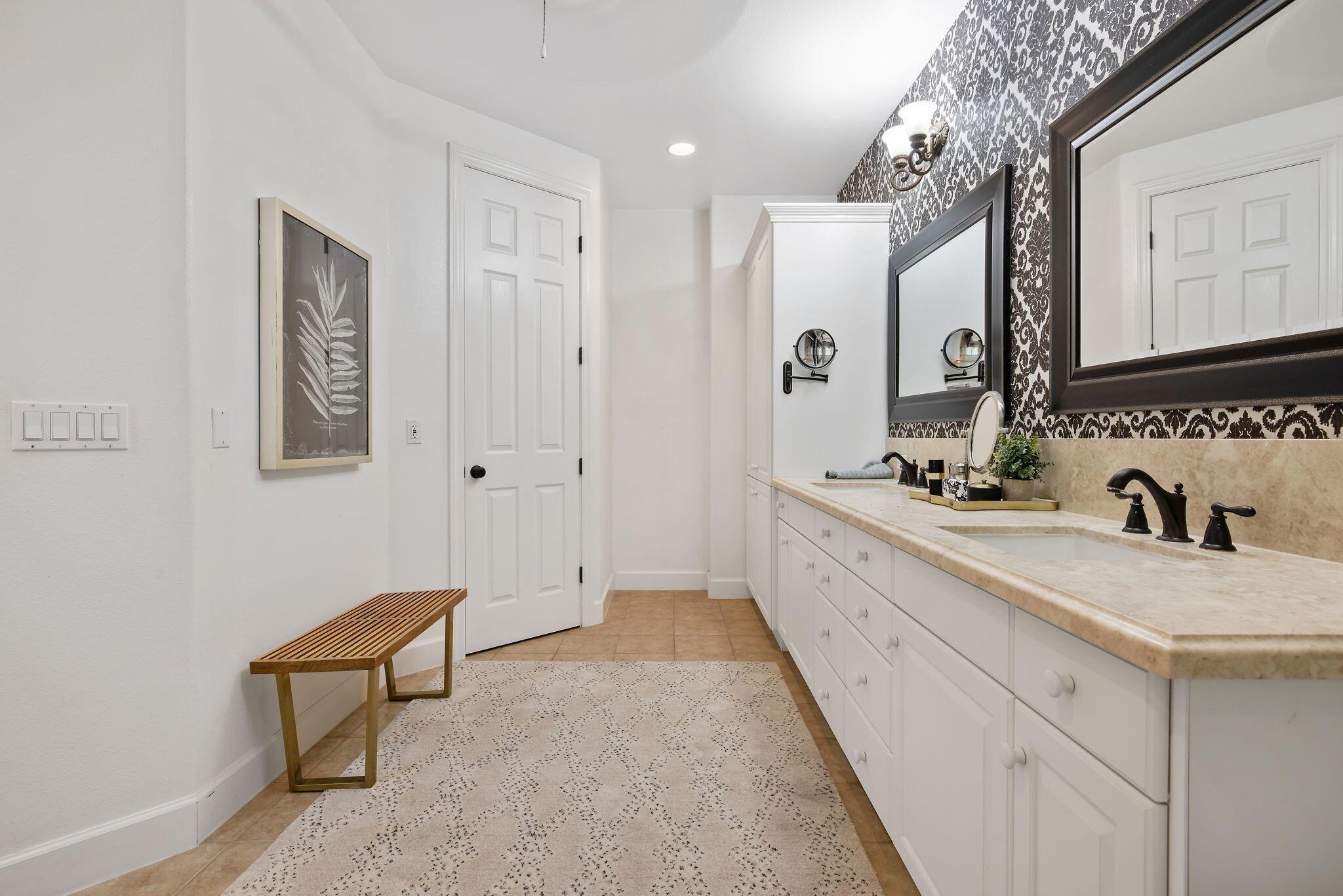 Visalia, California, 93277, United States, 3 Bedrooms Bedrooms, ,2 BathroomsBathrooms,Residential,For Sale,2048559