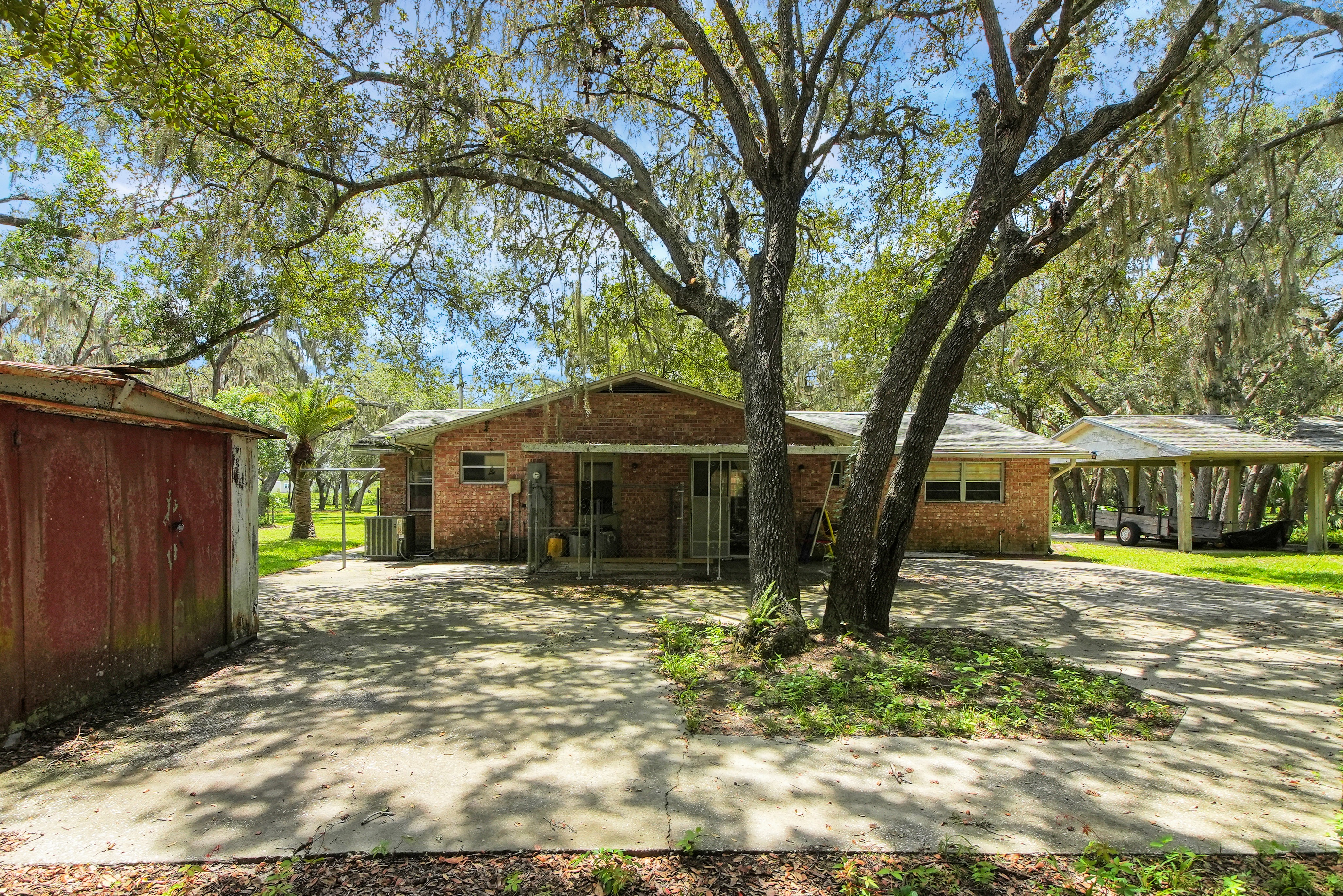 Lady Lake, Florida, 32159, United States, 6 Bedrooms Bedrooms, ,5 BathroomsBathrooms,Residential,For Sale,1921819