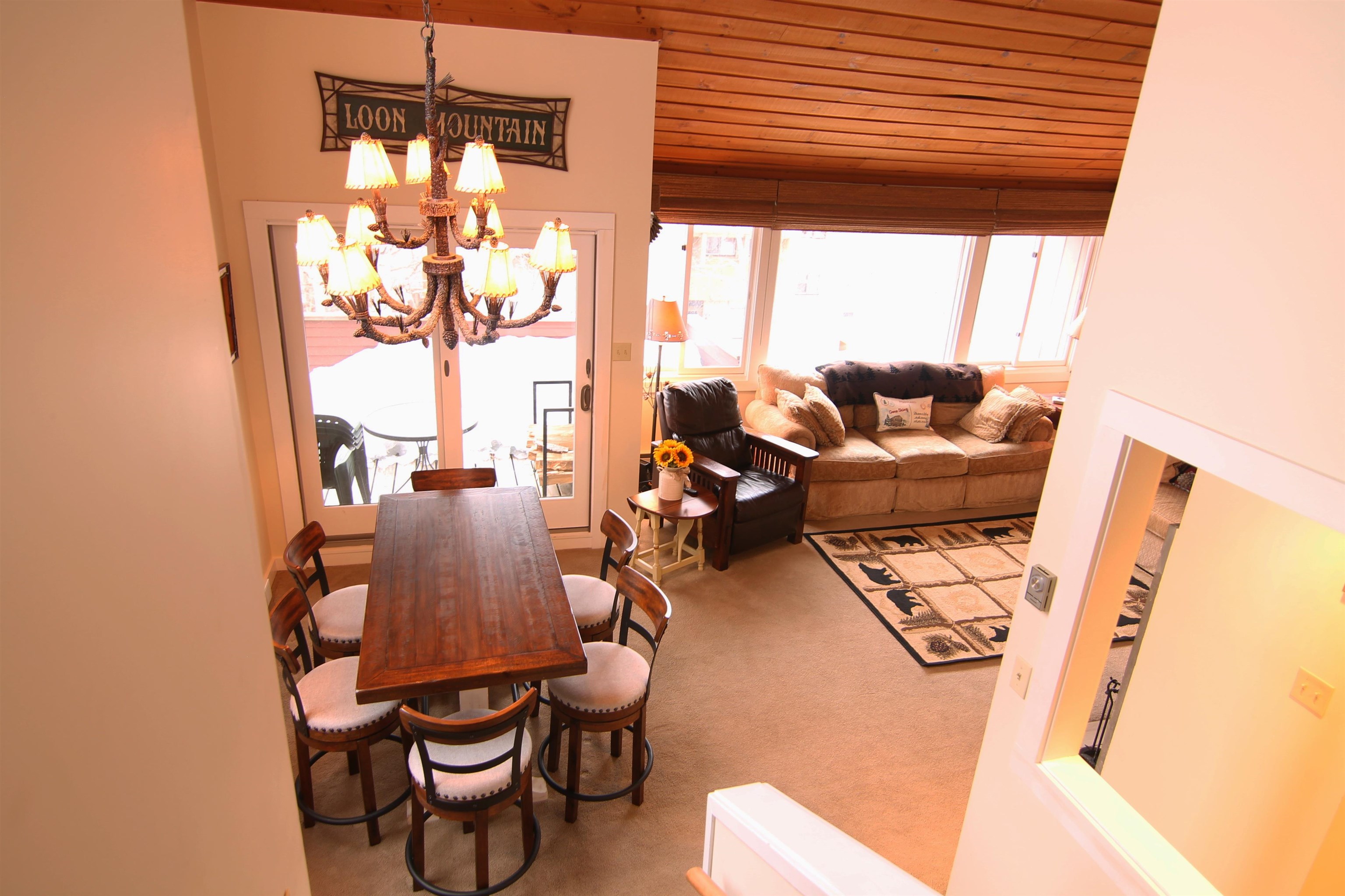 Lincoln, New Hampshire, 03251, United States, 3 Bedrooms Bedrooms, ,2 BathroomsBathrooms,Residential,For Sale,1732060